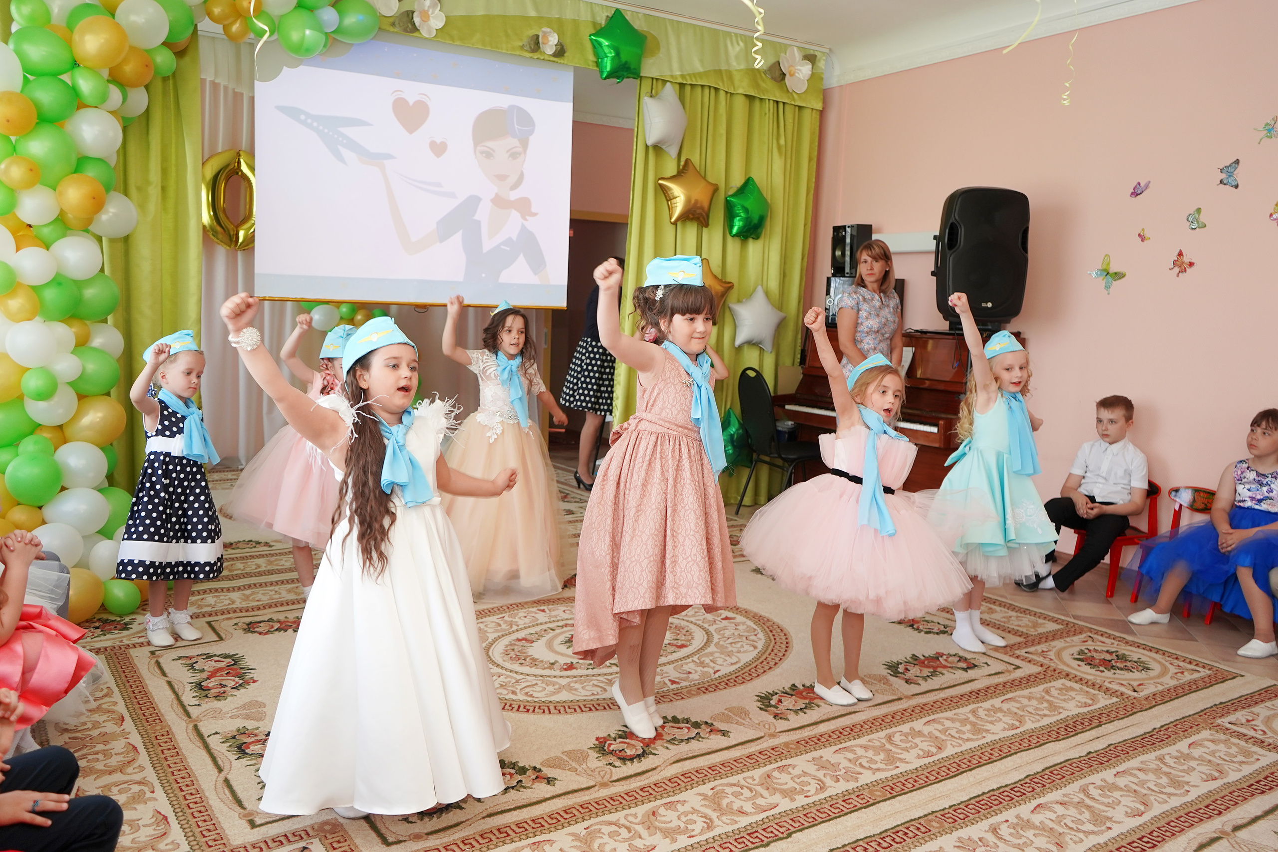 Фотосъемка видеосъёмка фотограф видеооператор новогодних утренников  в. Фотограф, видеооператор Нина Коршунова