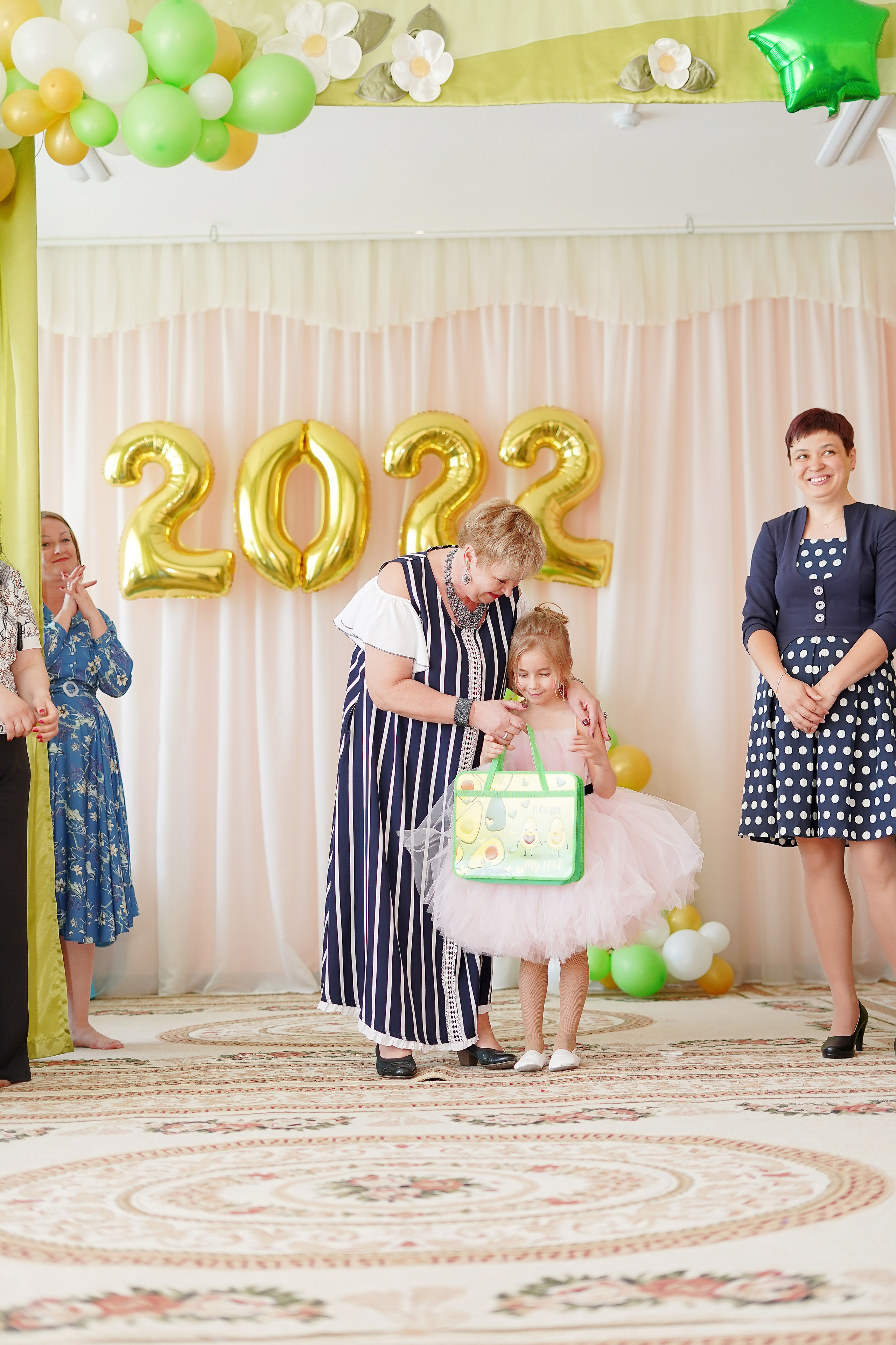 Фотосъемка видеосъёмка фотограф видеооператор новогодних утренников  в. Фотограф, видеооператор Нина Коршунова