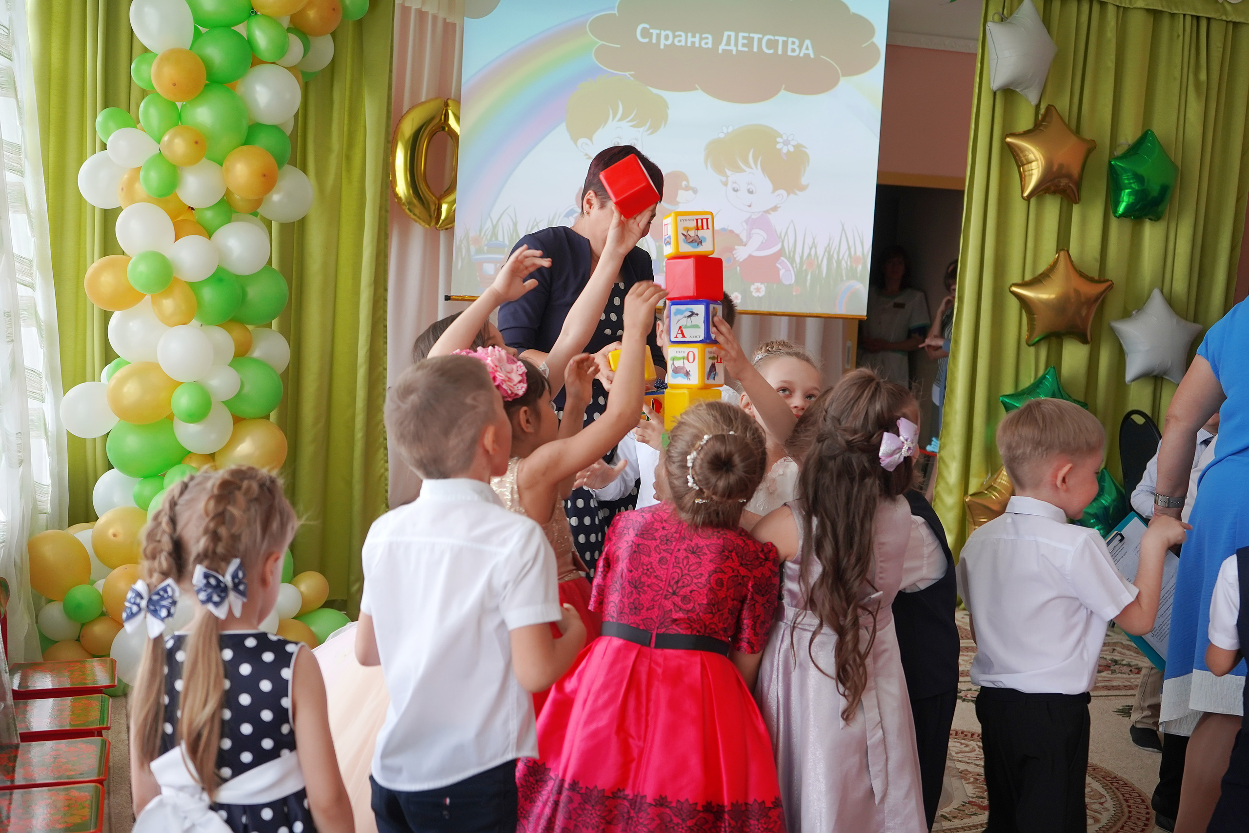 Фотосъемка видеосъёмка фотограф видеооператор новогодних утренников  в. Фотограф, видеооператор Нина Коршунова