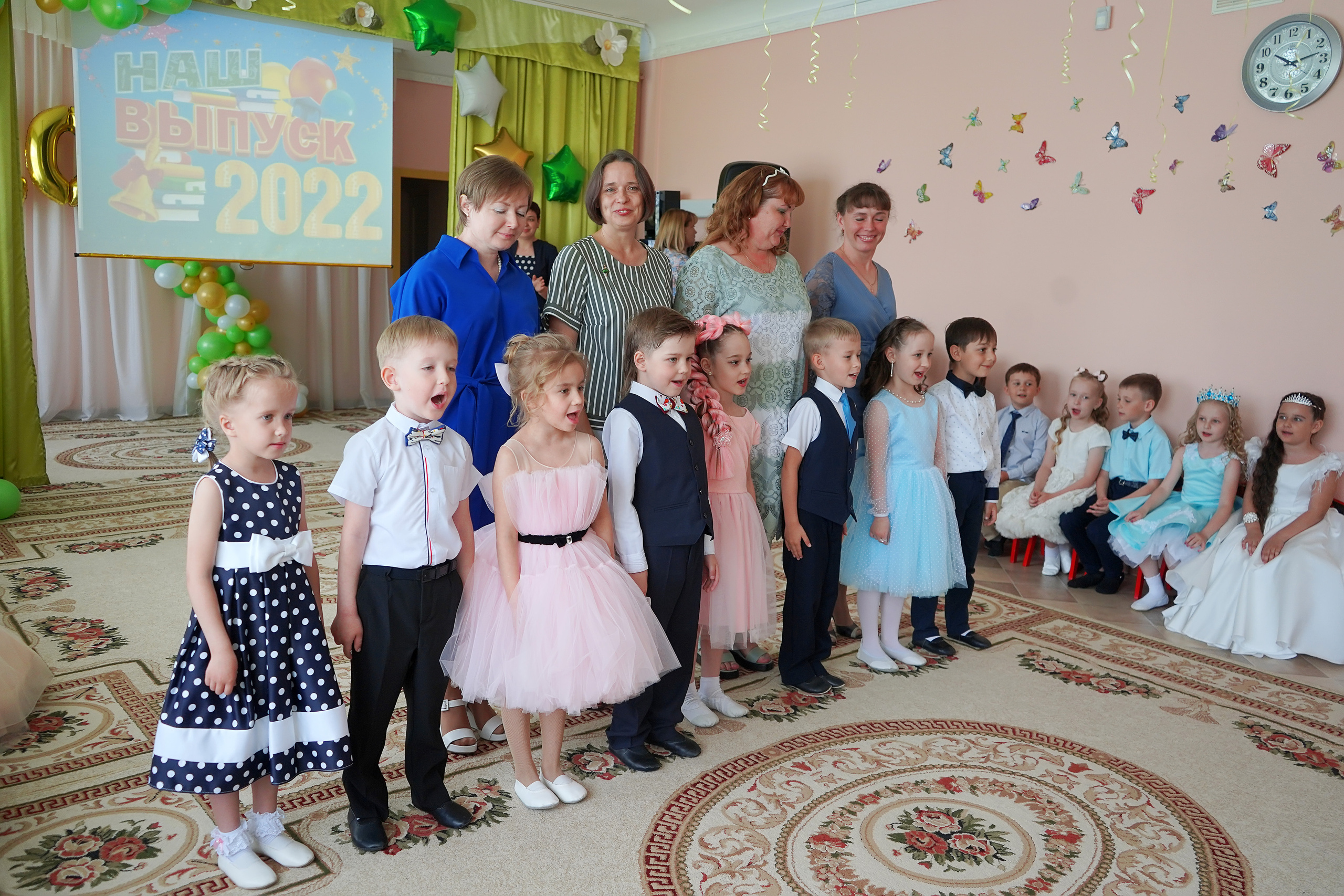 Фотосъемка видеосъёмка фотограф видеооператор новогодних утренников  в. Фотограф, видеооператор Нина Коршунова