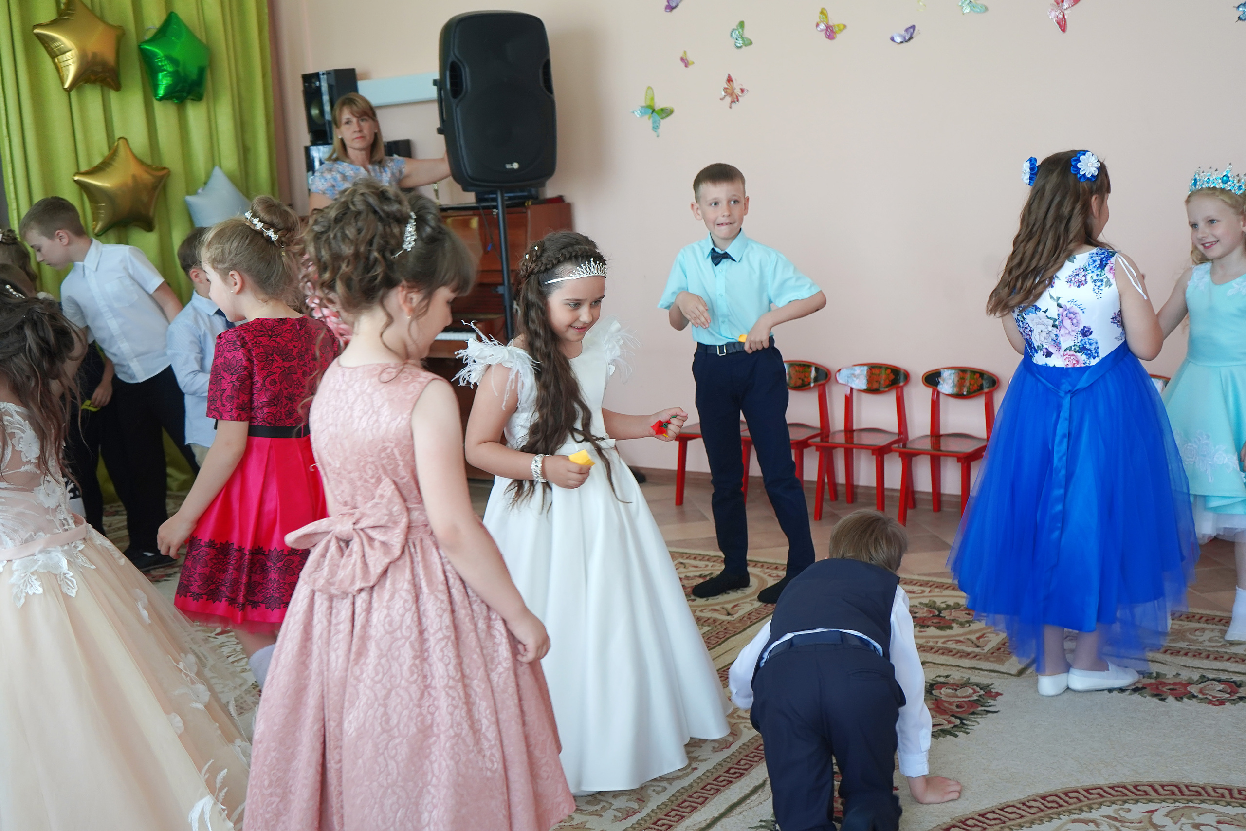 Фотосъемка видеосъёмка фотограф видеооператор новогодних утренников  в. Фотограф, видеооператор Нина Коршунова