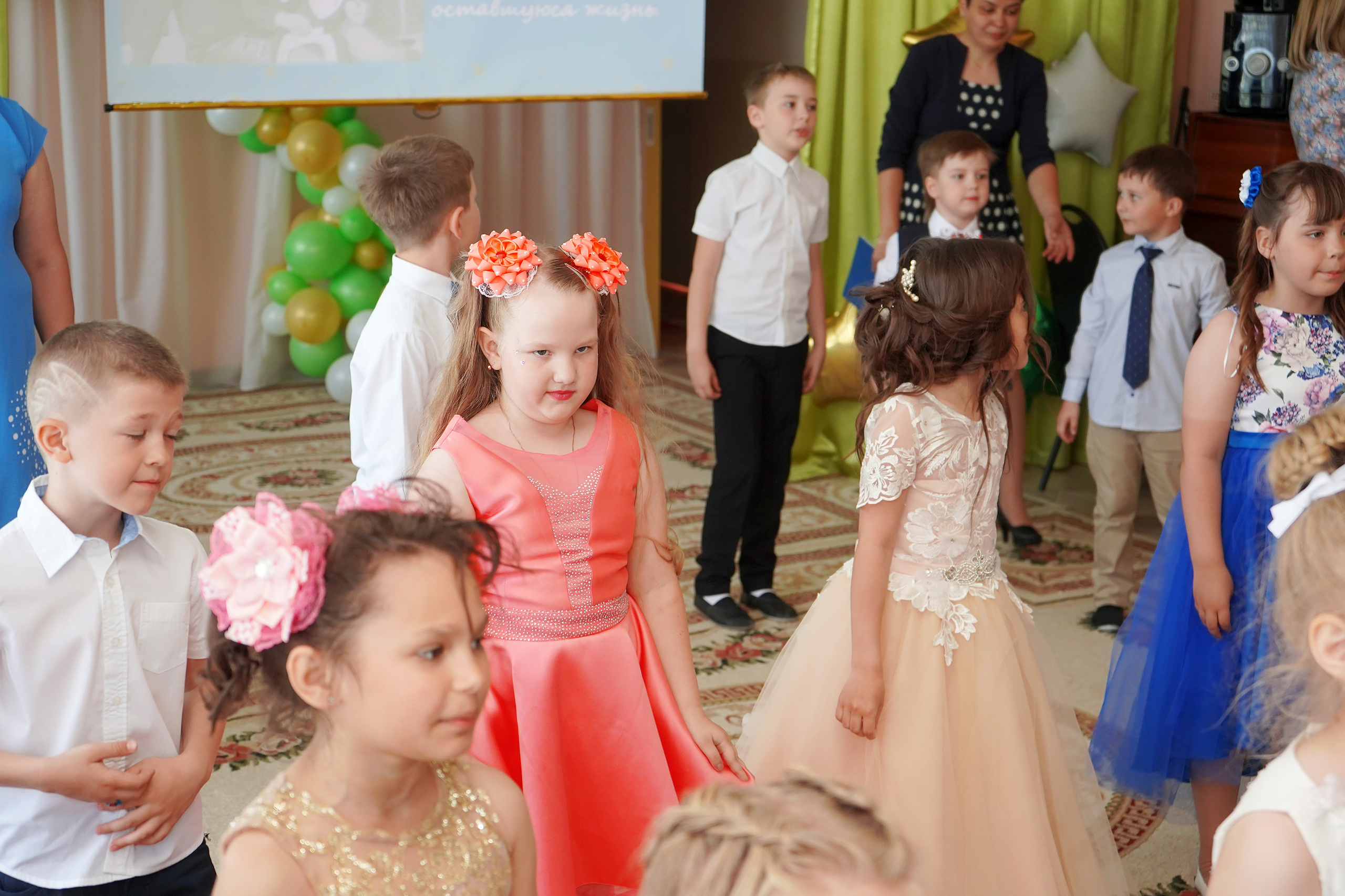 Фотосъемка видеосъёмка фотограф видеооператор новогодних утренников  в. Фотограф, видеооператор Нина Коршунова