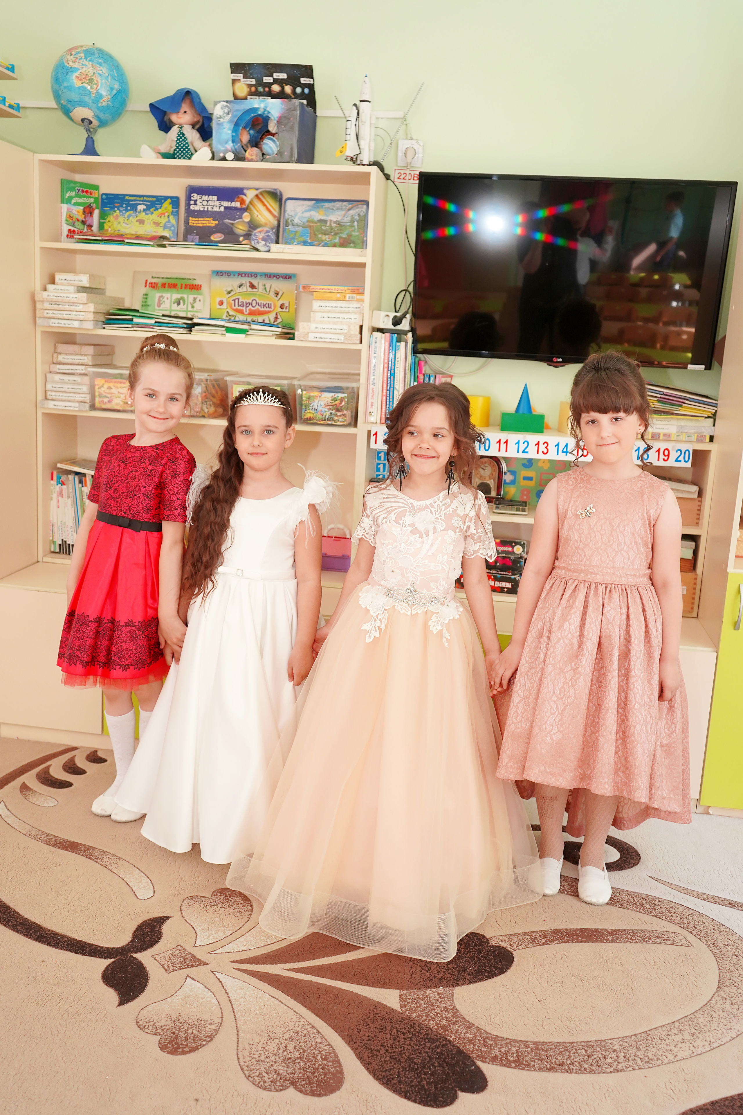 Фотосъемка видеосъёмка фотограф видеооператор новогодних утренников  в. Фотограф, видеооператор Нина Коршунова