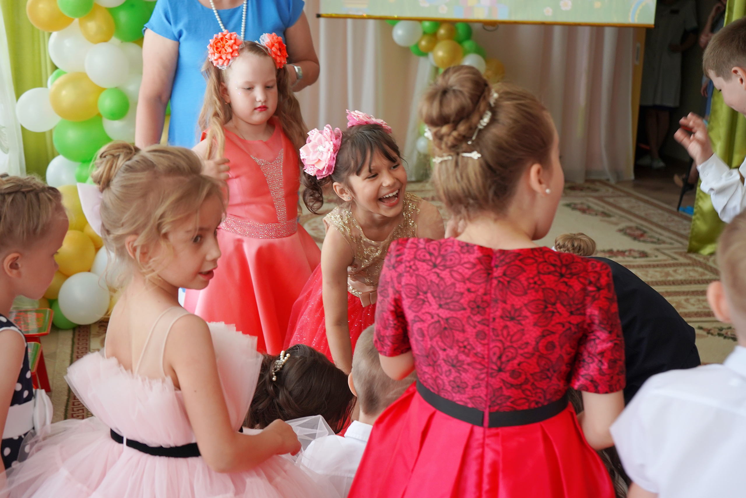 Фотосъемка видеосъёмка фотограф видеооператор новогодних утренников  в. Фотограф, видеооператор Нина Коршунова