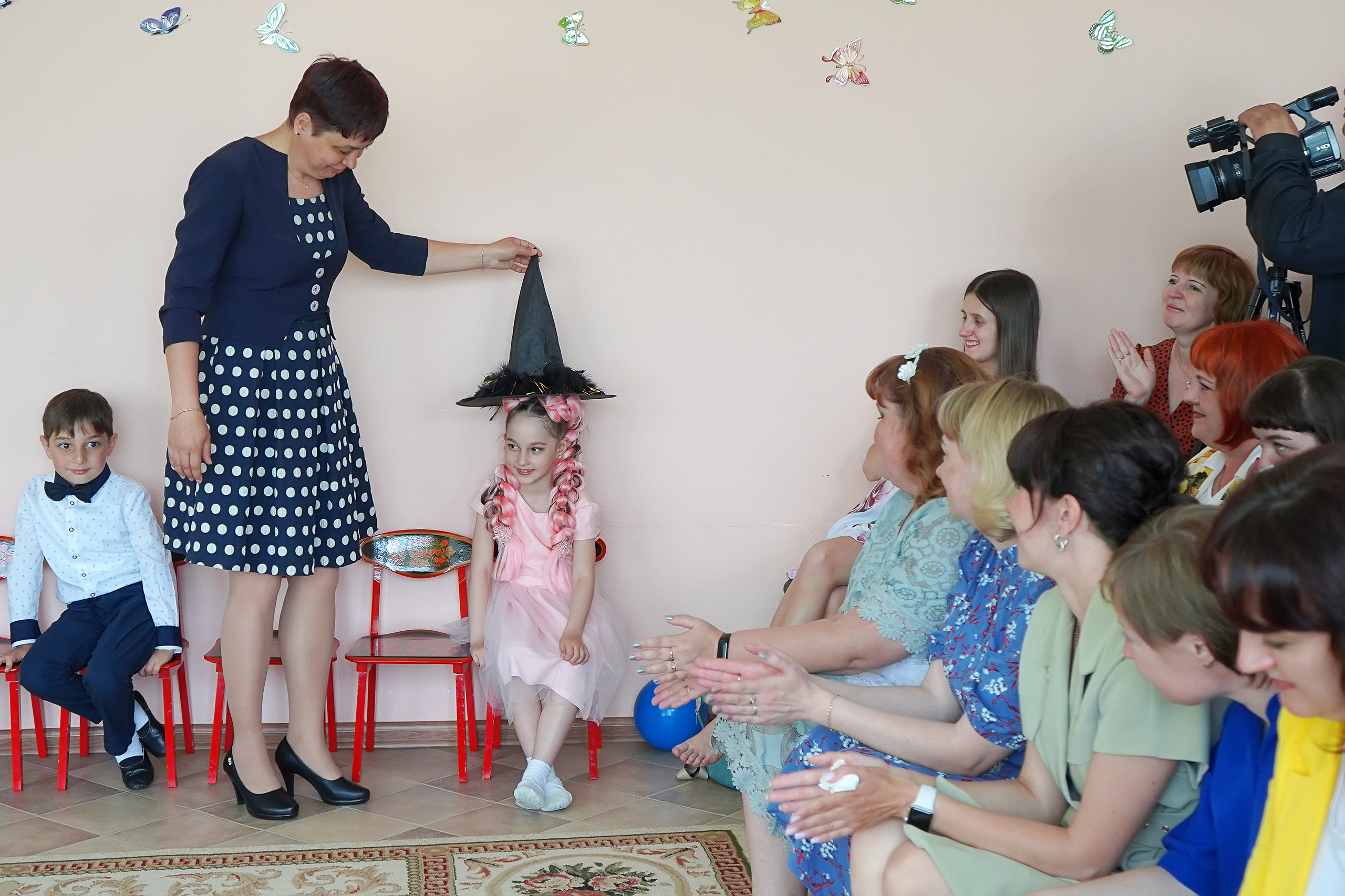 Фотосъемка видеосъёмка фотограф видеооператор новогодних утренников  в. Фотограф, видеооператор Нина Коршунова
