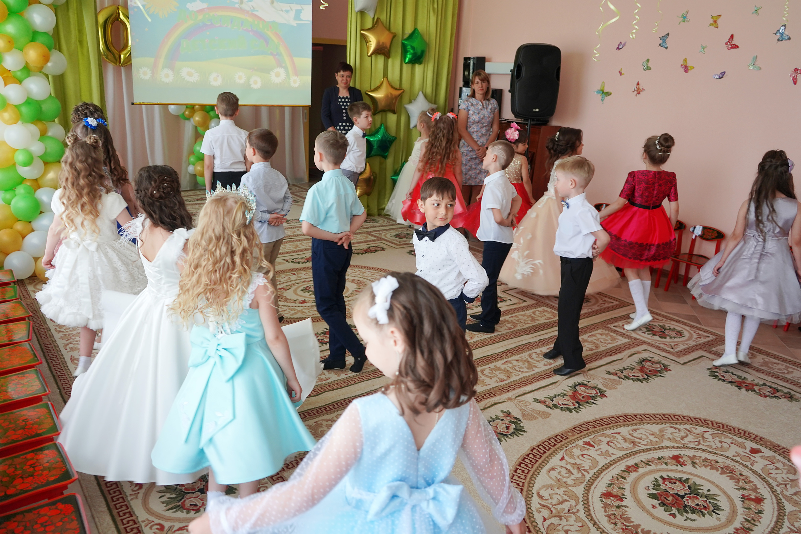 Фотосъемка видеосъёмка фотограф видеооператор новогодних утренников  в. Фотограф, видеооператор Нина Коршунова