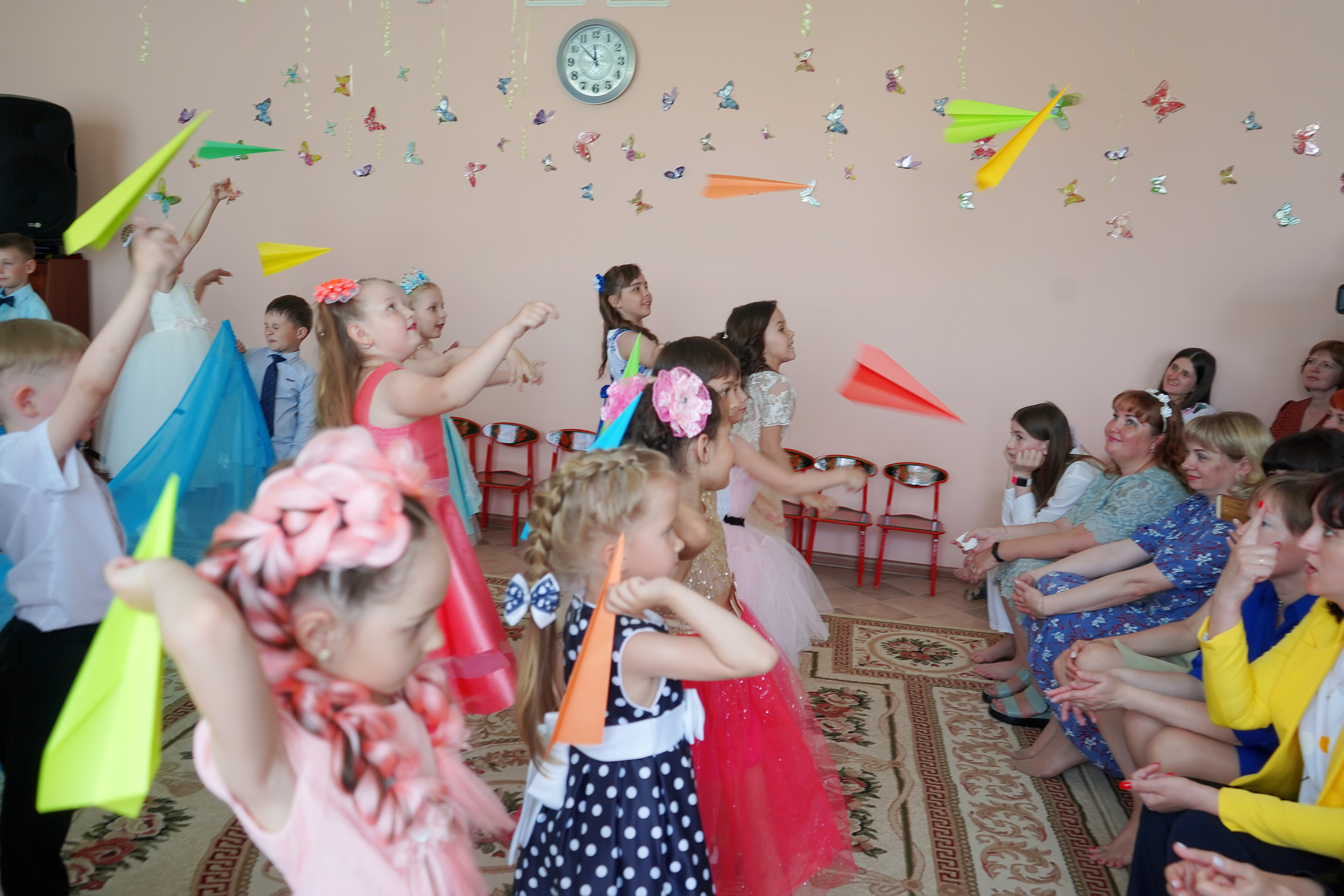 Фотосъемка видеосъёмка фотограф видеооператор новогодних утренников  в. Фотограф, видеооператор Нина Коршунова