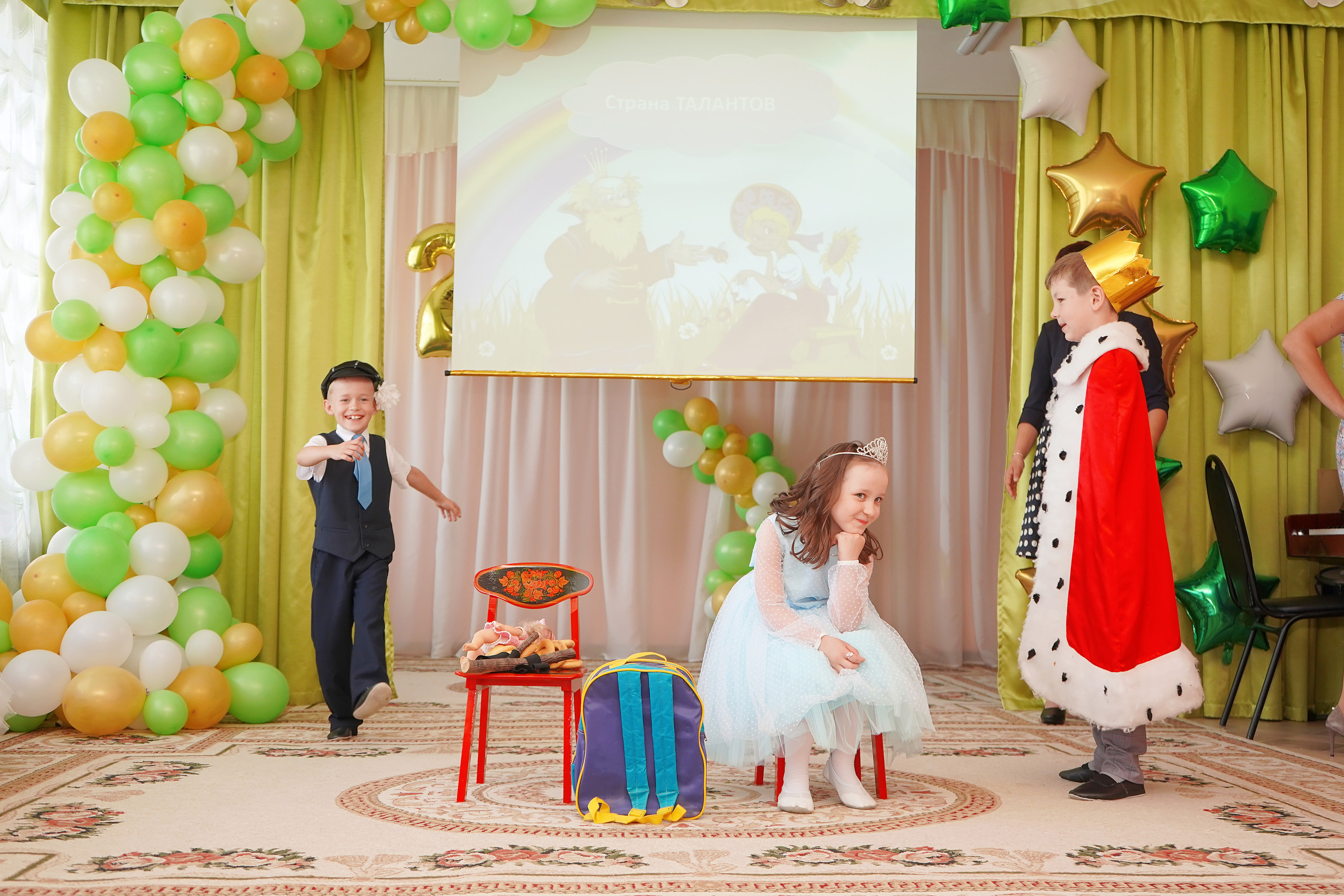 Фотосъемка видеосъёмка фотограф видеооператор новогодних утренников  в. Фотограф, видеооператор Нина Коршунова