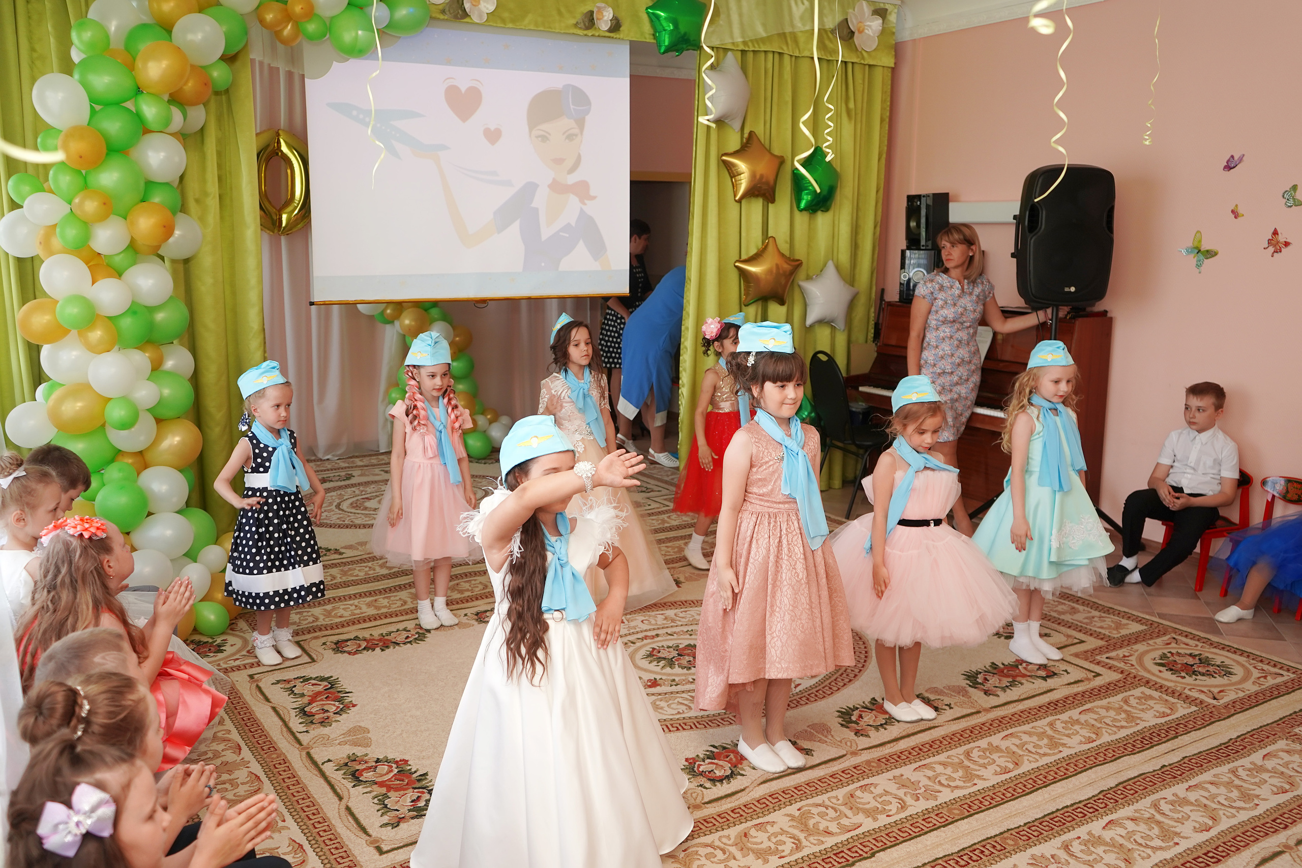 Фотосъемка видеосъёмка фотограф видеооператор новогодних утренников  в. Фотограф, видеооператор Нина Коршунова