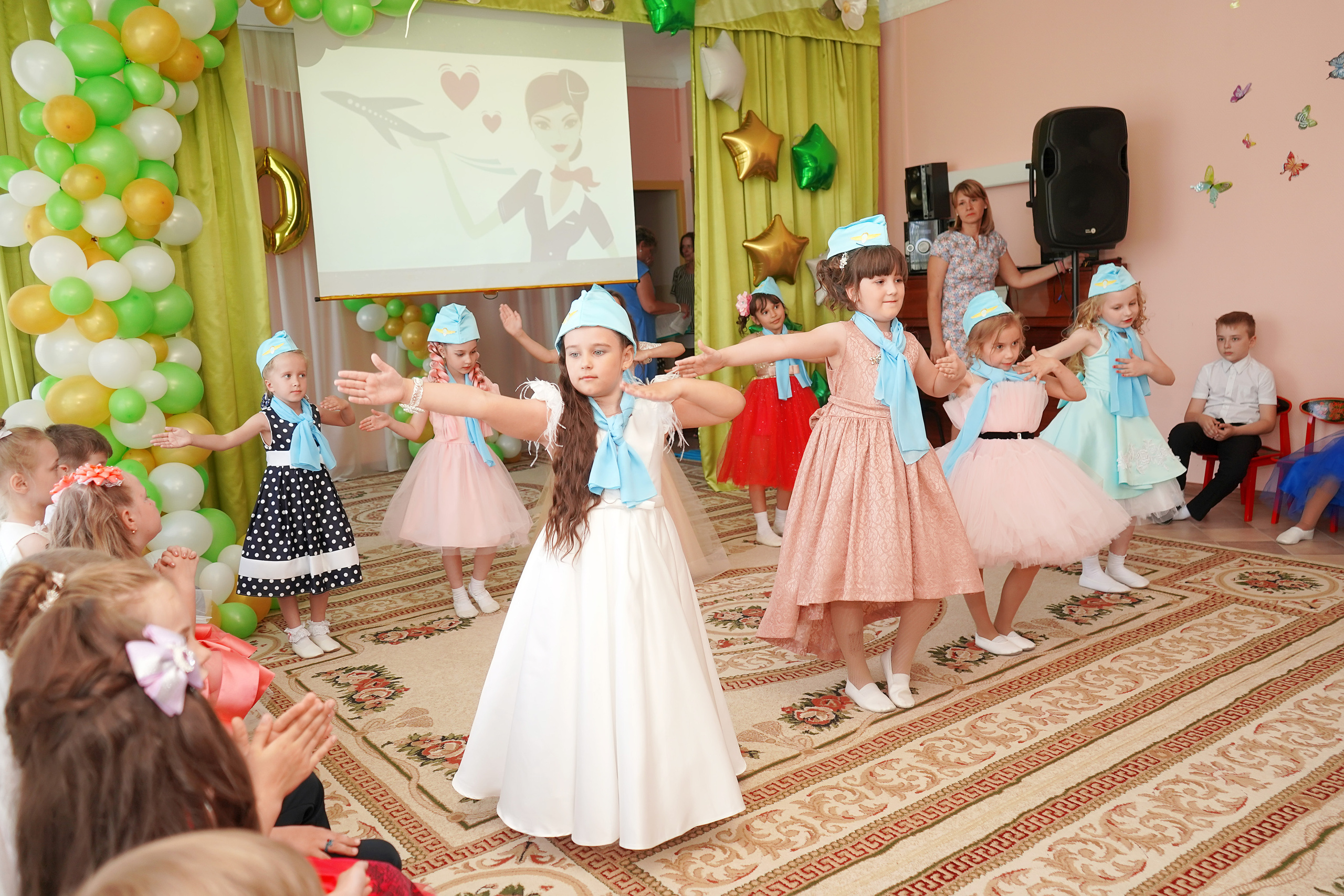 Фотосъемка видеосъёмка фотограф видеооператор новогодних утренников  в. Фотограф, видеооператор Нина Коршунова