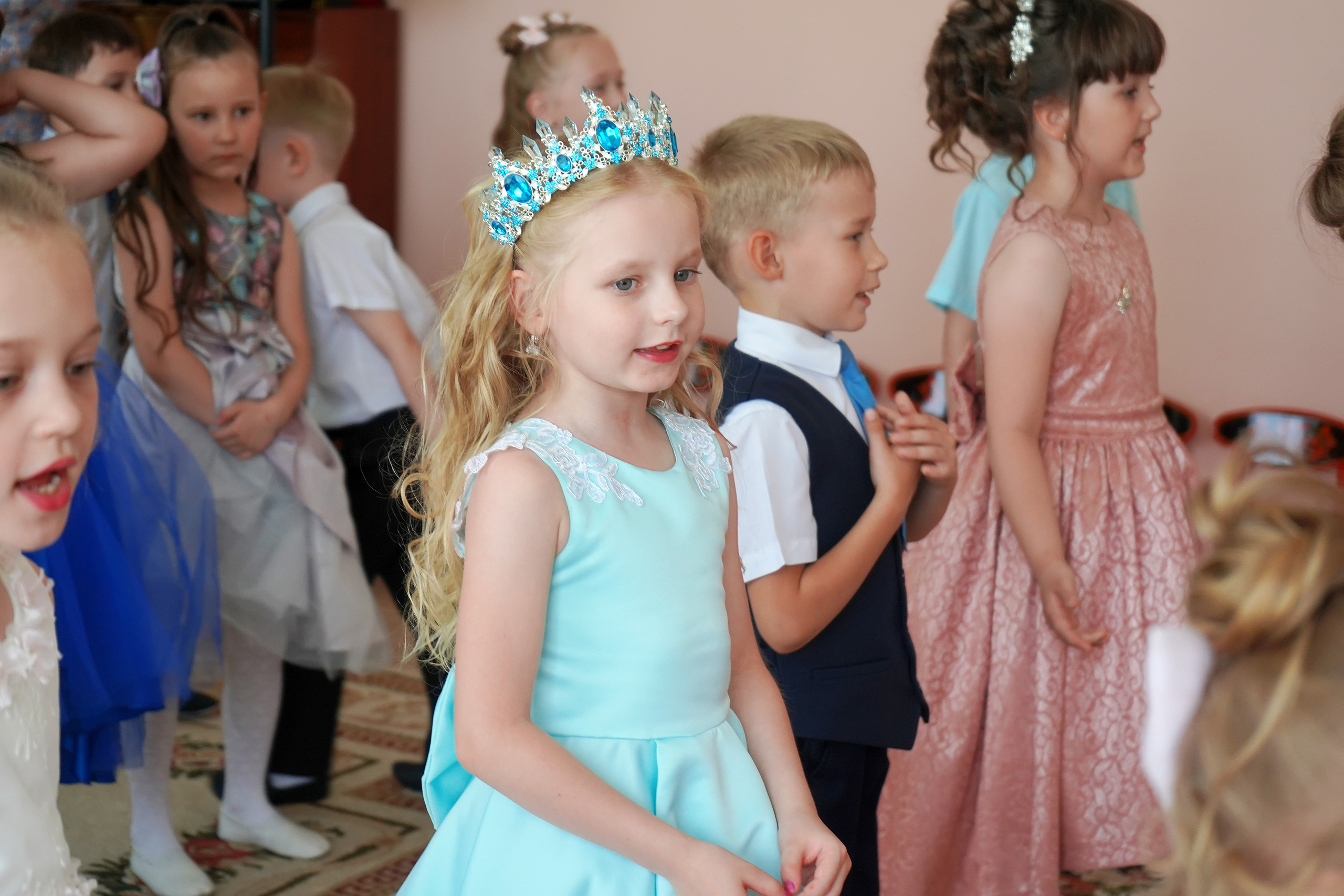 Фотосъемка видеосъёмка фотограф видеооператор новогодних утренников  в. Фотограф, видеооператор Нина Коршунова