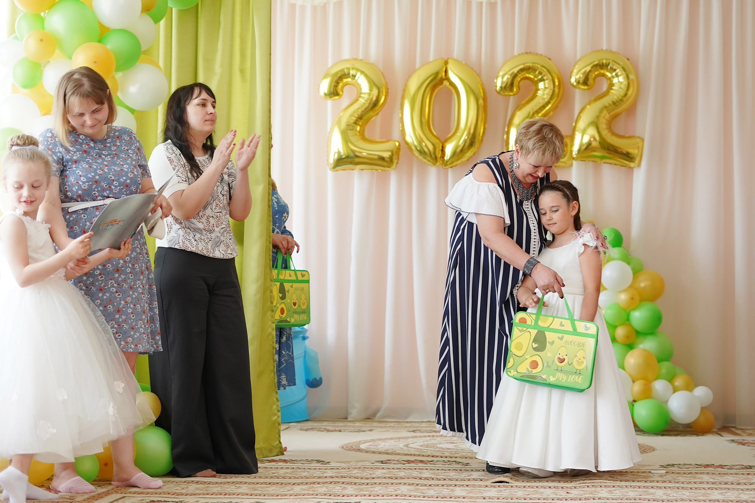 Фотосъемка видеосъёмка фотограф видеооператор новогодних утренников  в. Фотограф, видеооператор Нина Коршунова