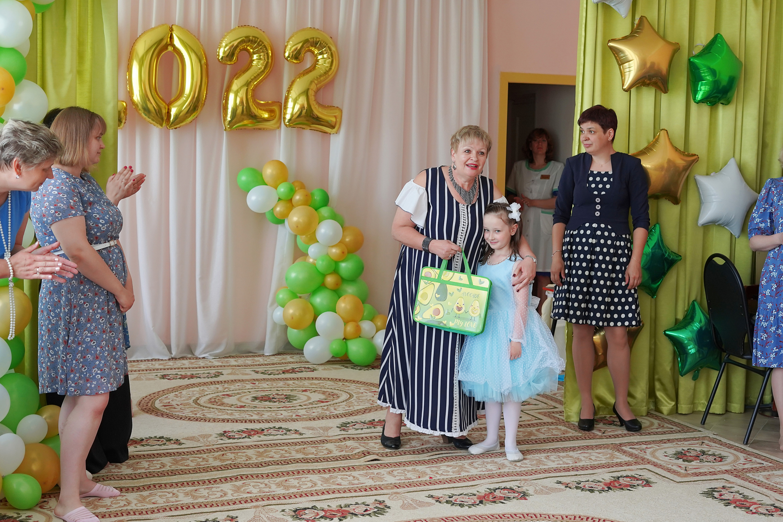 Фотосъемка видеосъёмка фотограф видеооператор новогодних утренников  в. Фотограф, видеооператор Нина Коршунова