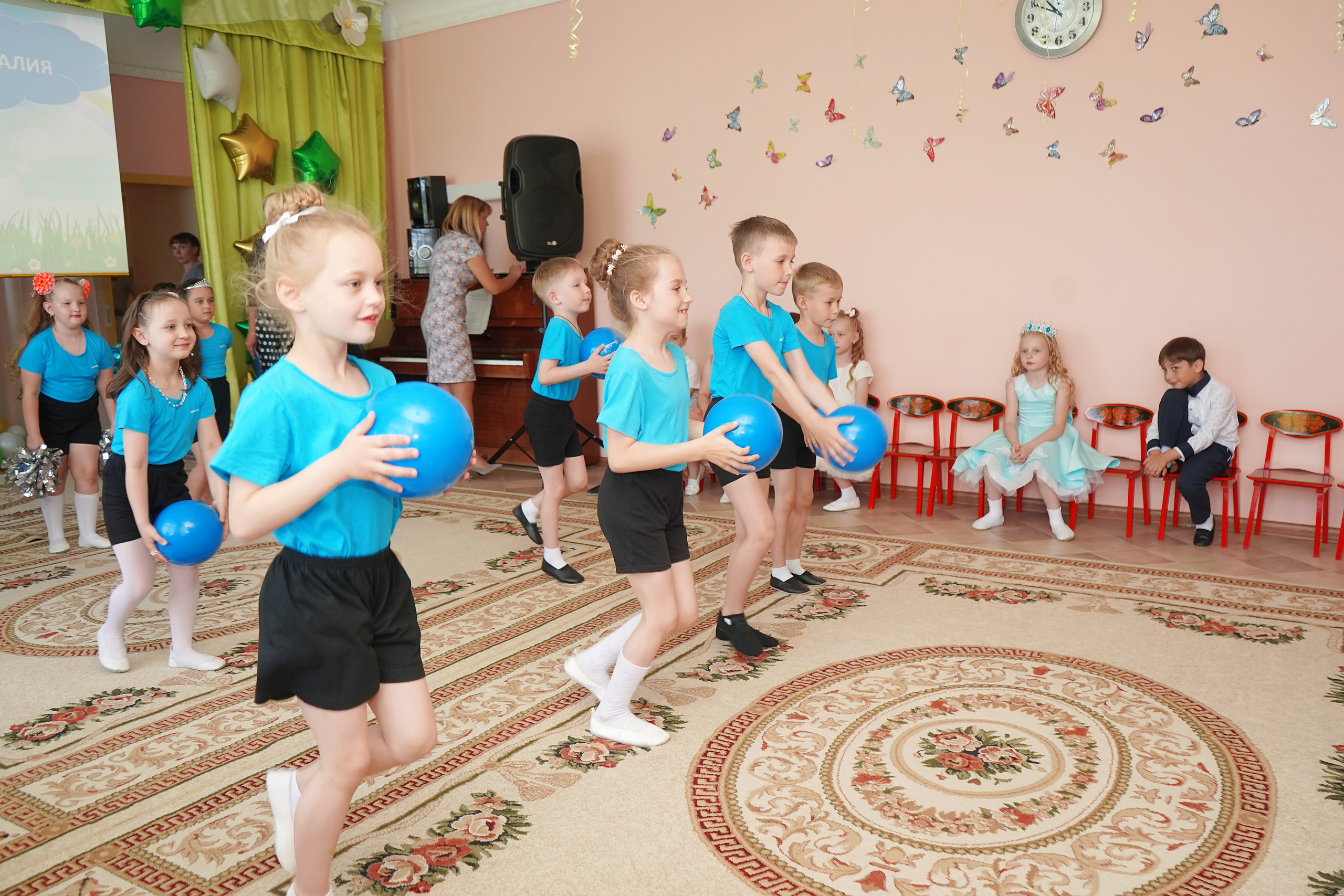 Фотосъемка видеосъёмка фотограф видеооператор новогодних утренников  в. Фотограф, видеооператор Нина Коршунова