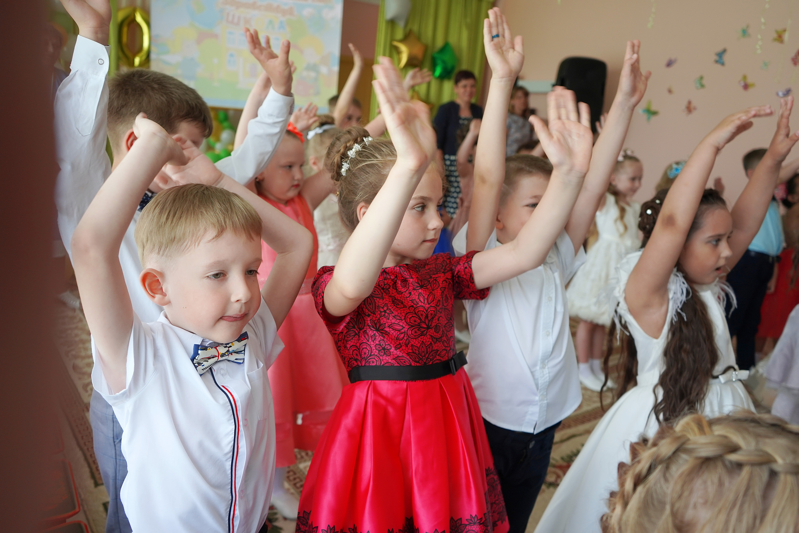 Фотосъемка видеосъёмка фотограф видеооператор новогодних утренников  в. Фотограф, видеооператор Нина Коршунова