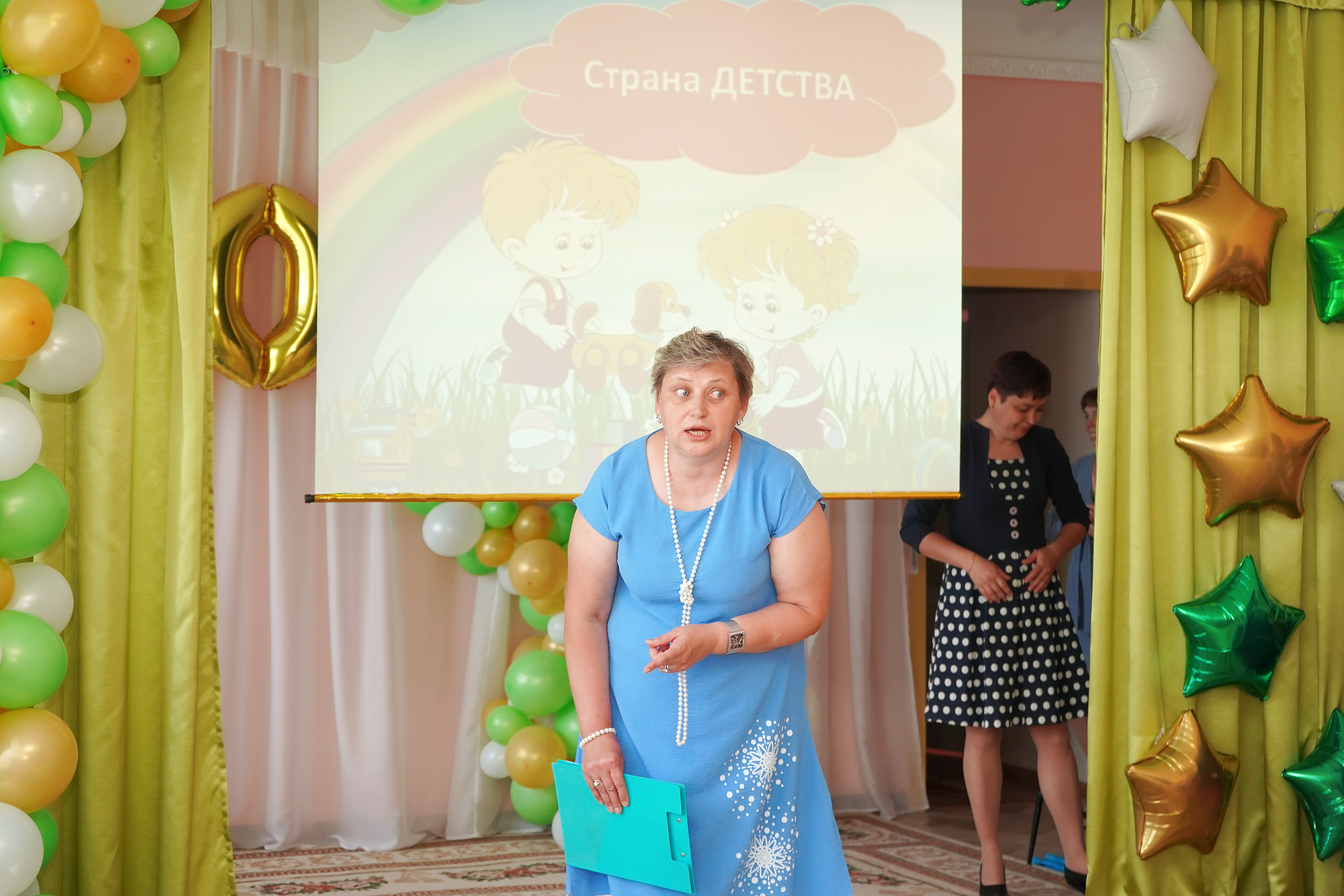 Фотосъемка видеосъёмка фотограф видеооператор новогодних утренников  в. Фотограф, видеооператор Нина Коршунова