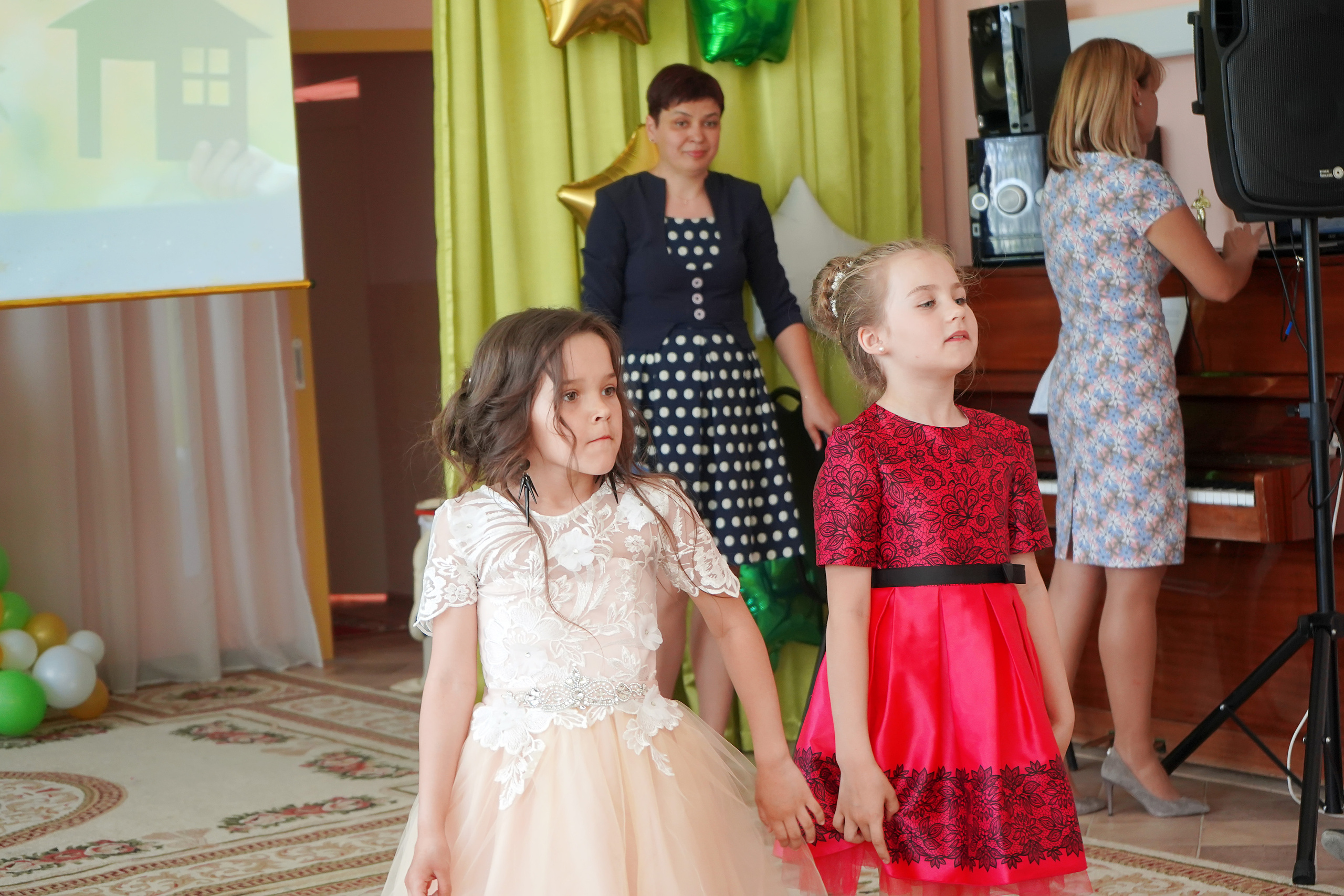 Фотосъемка видеосъёмка фотограф видеооператор новогодних утренников  в. Фотограф, видеооператор Нина Коршунова