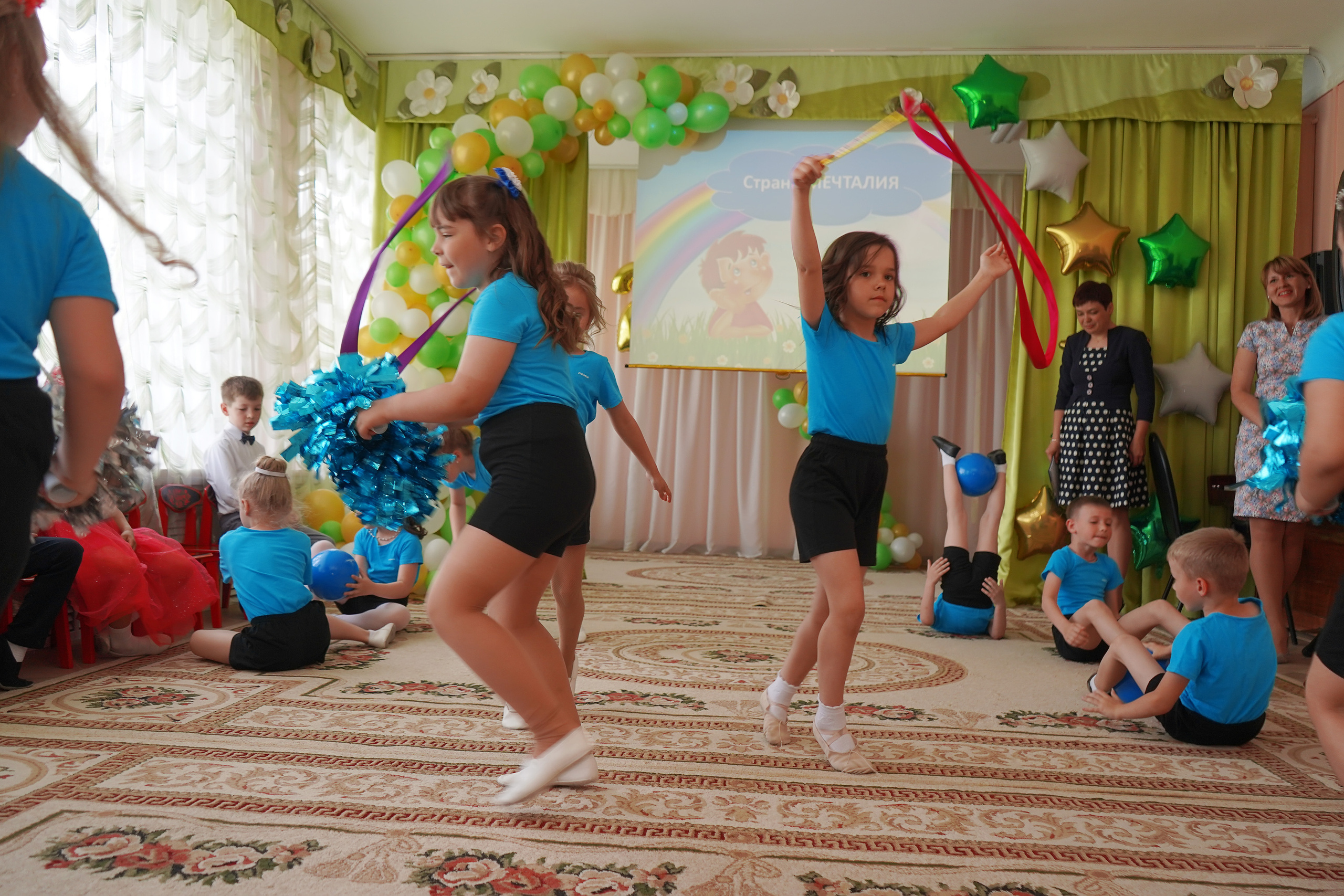 Фотосъемка видеосъёмка фотограф видеооператор новогодних утренников  в. Фотограф, видеооператор Нина Коршунова