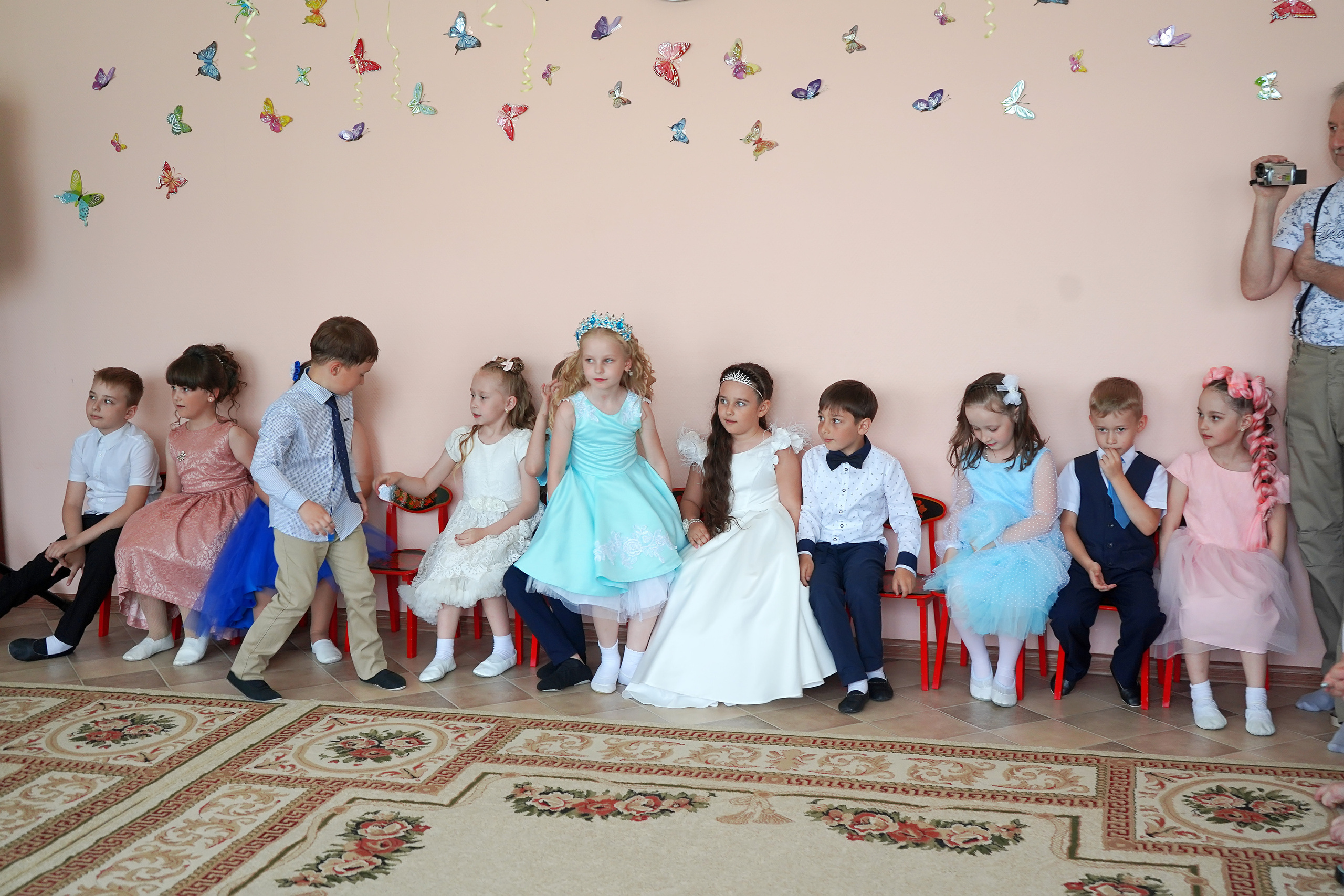 Фотосъемка видеосъёмка фотограф видеооператор новогодних утренников  в. Фотограф, видеооператор Нина Коршунова