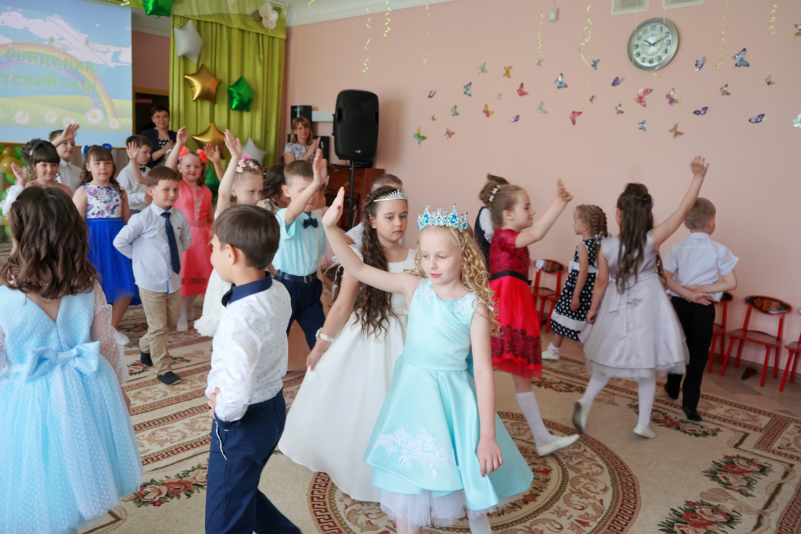 Фотосъемка видеосъёмка фотограф видеооператор новогодних утренников  в. Фотограф, видеооператор Нина Коршунова