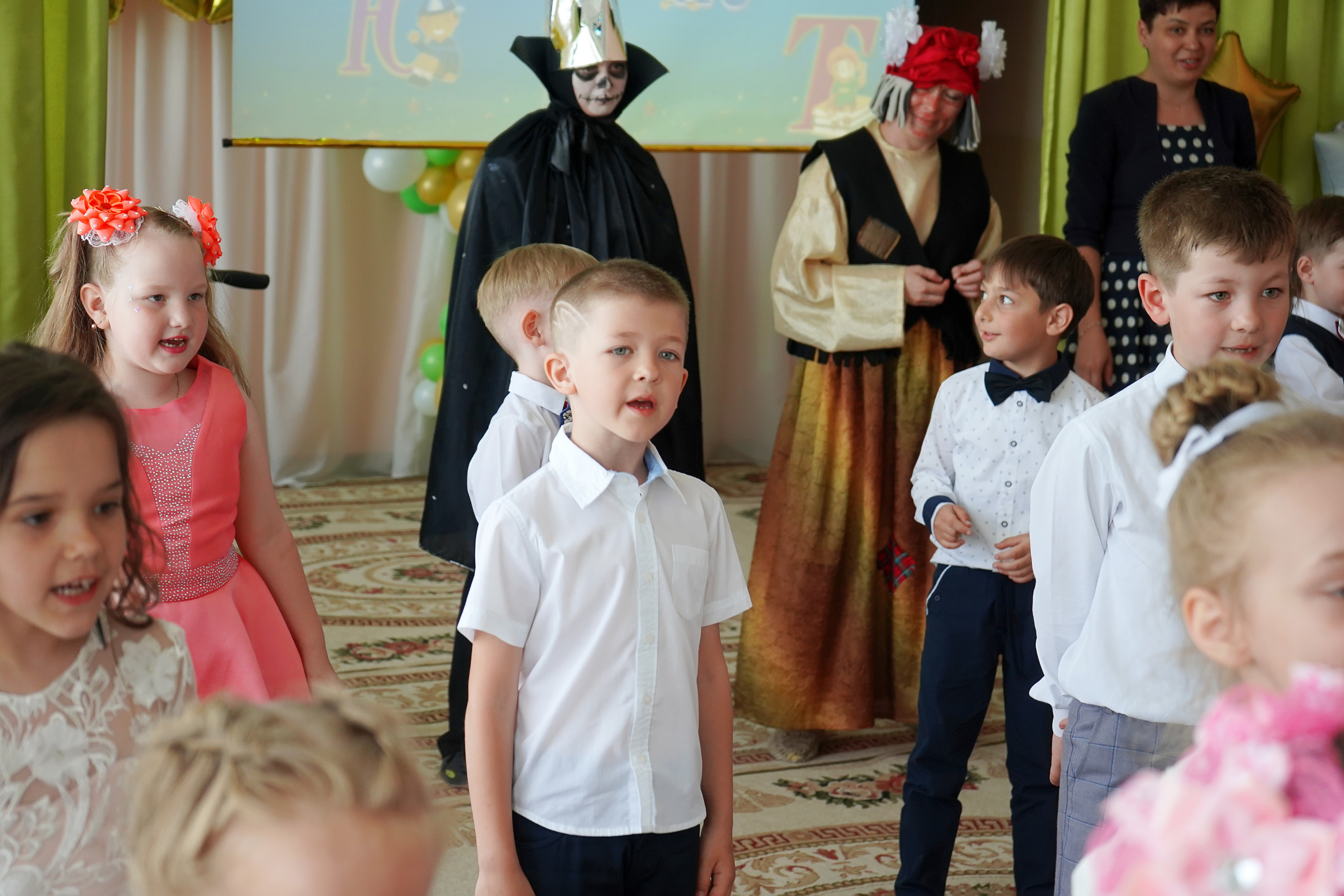 Фотосъемка видеосъёмка фотограф видеооператор новогодних утренников  в. Фотограф, видеооператор Нина Коршунова