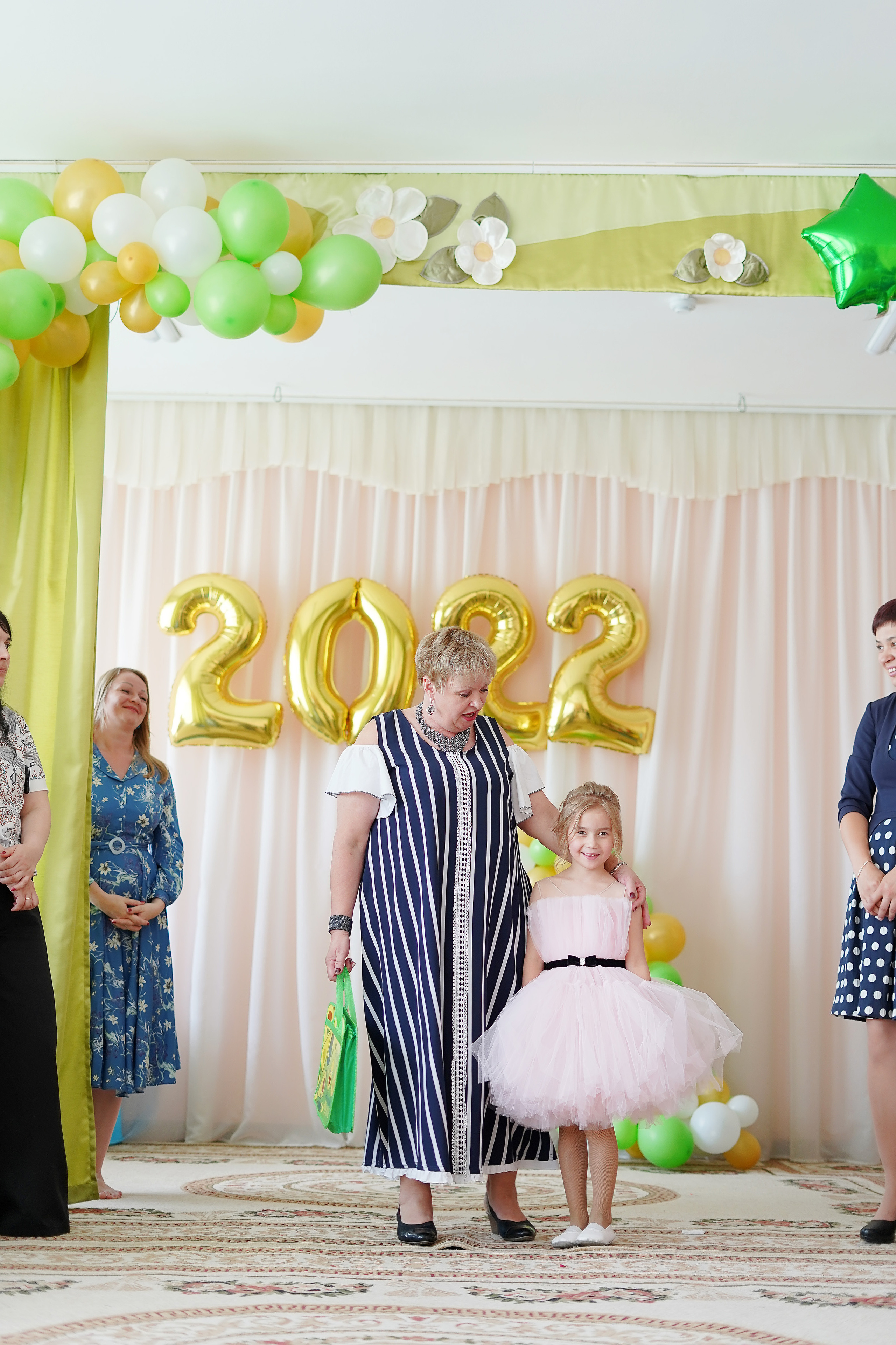 Фотосъемка видеосъёмка фотограф видеооператор новогодних утренников  в. Фотограф, видеооператор Нина Коршунова