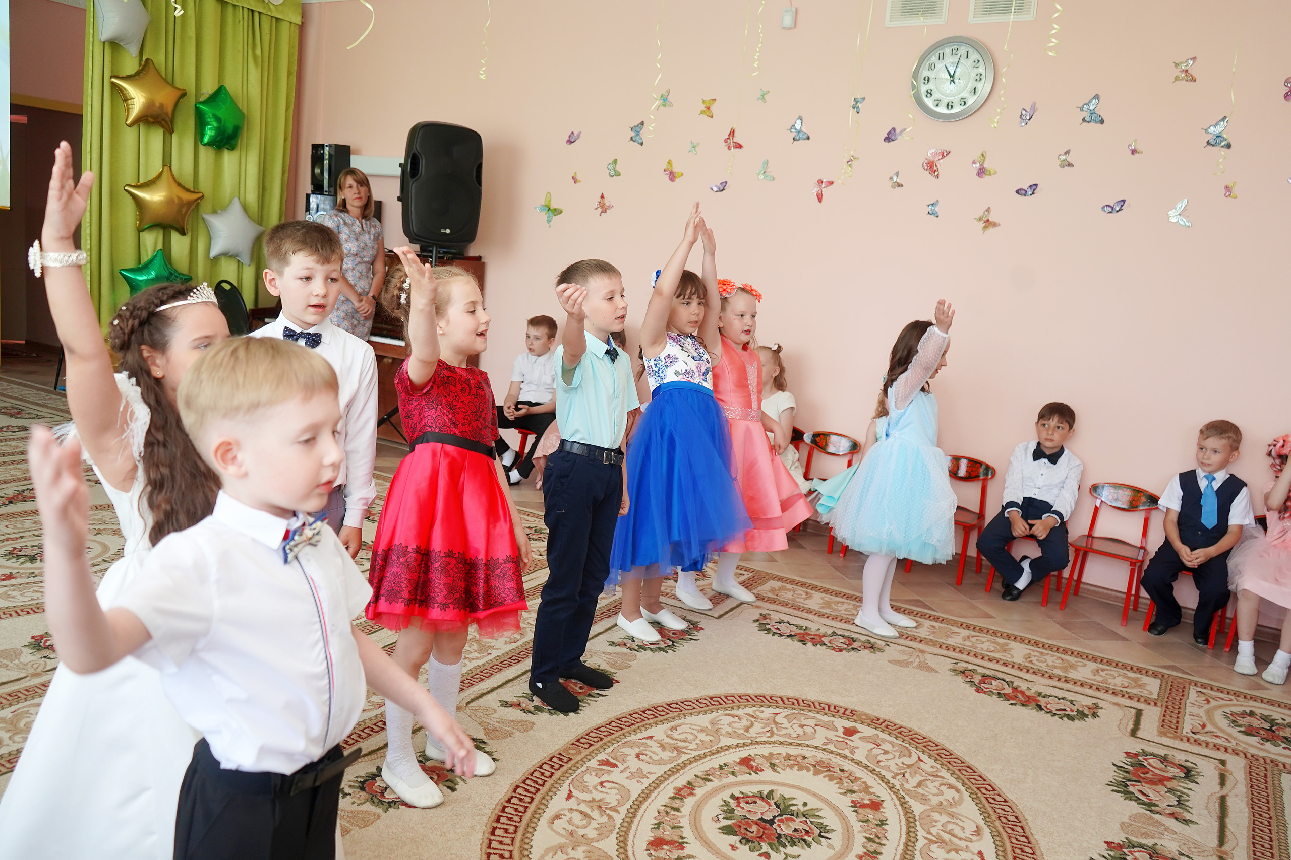 Фотосъемка видеосъёмка фотограф видеооператор новогодних утренников  в. Фотограф, видеооператор Нина Коршунова