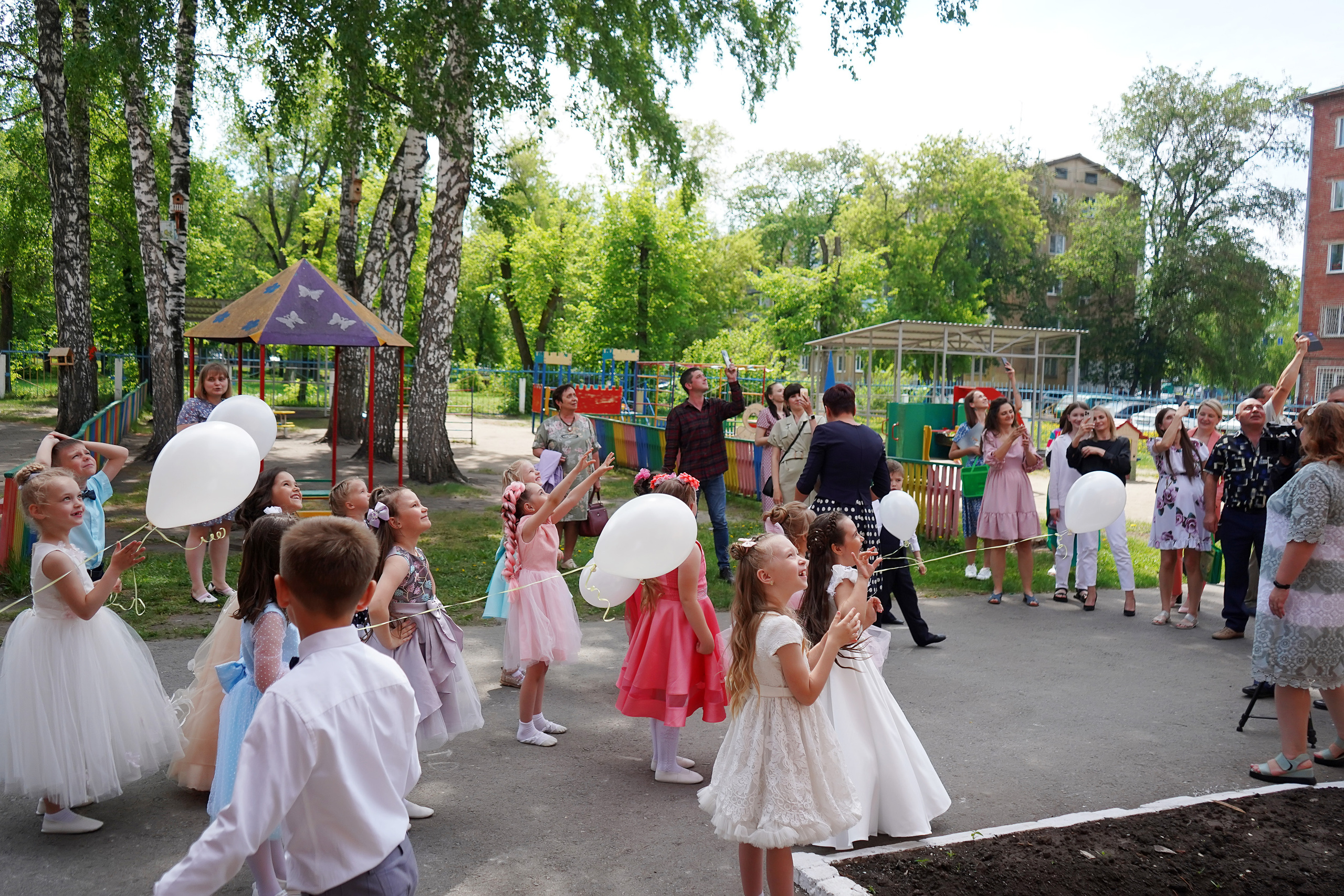 Фотосъемка видеосъёмка фотограф видеооператор новогодних утренников  в. Фотограф, видеооператор Нина Коршунова