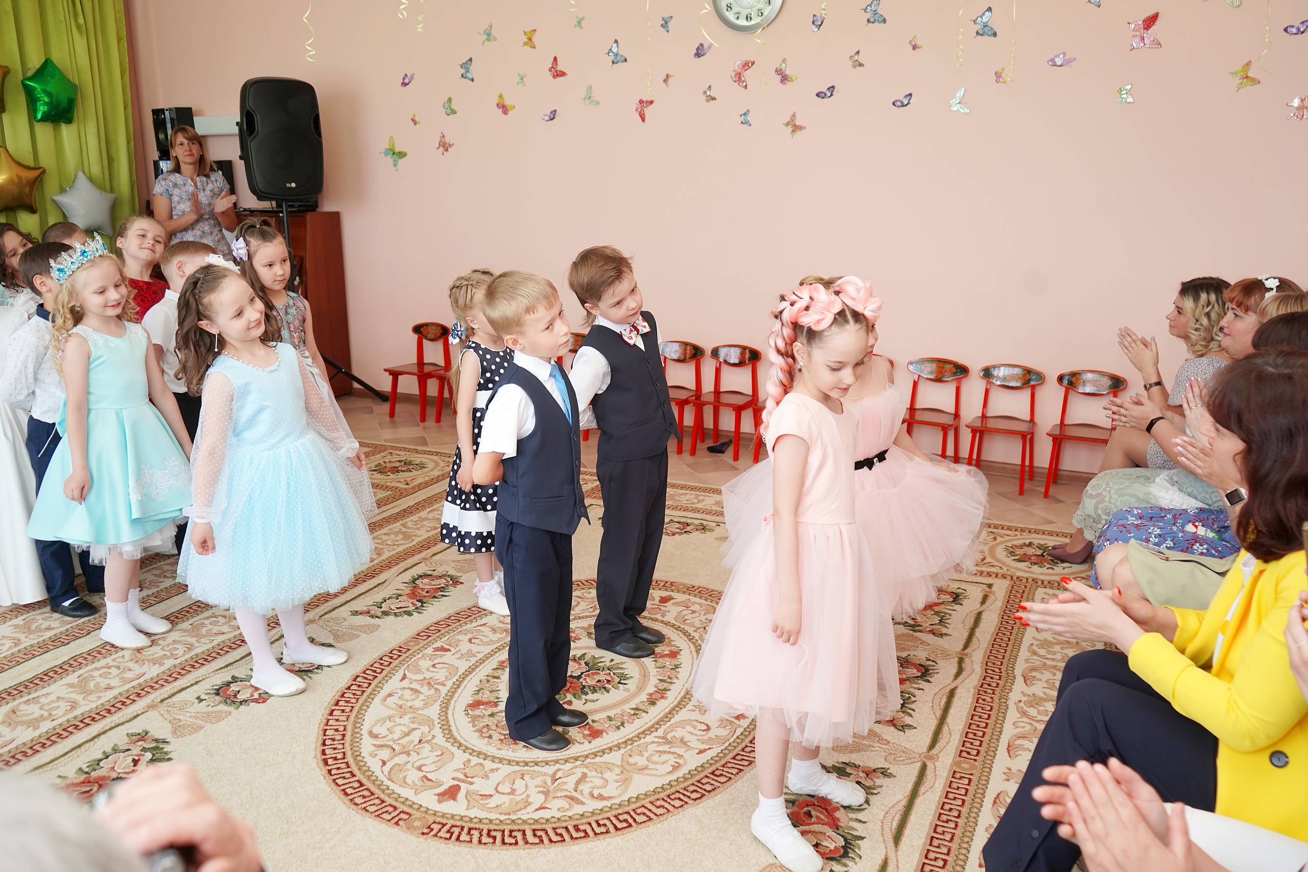 Фотосъемка видеосъёмка фотограф видеооператор новогодних утренников  в. Фотограф, видеооператор Нина Коршунова