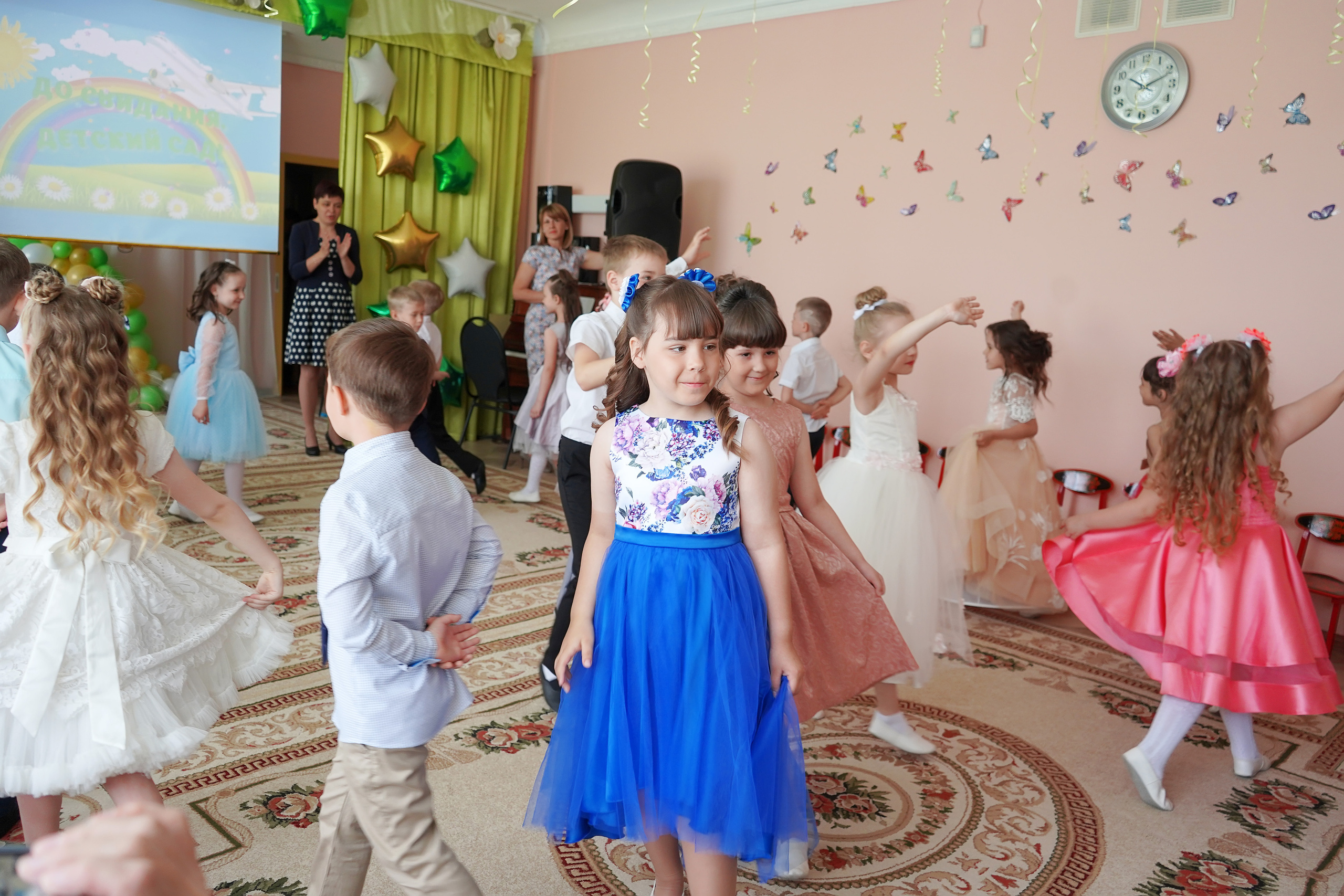 Фотосъемка видеосъёмка фотограф видеооператор новогодних утренников  в. Фотограф, видеооператор Нина Коршунова