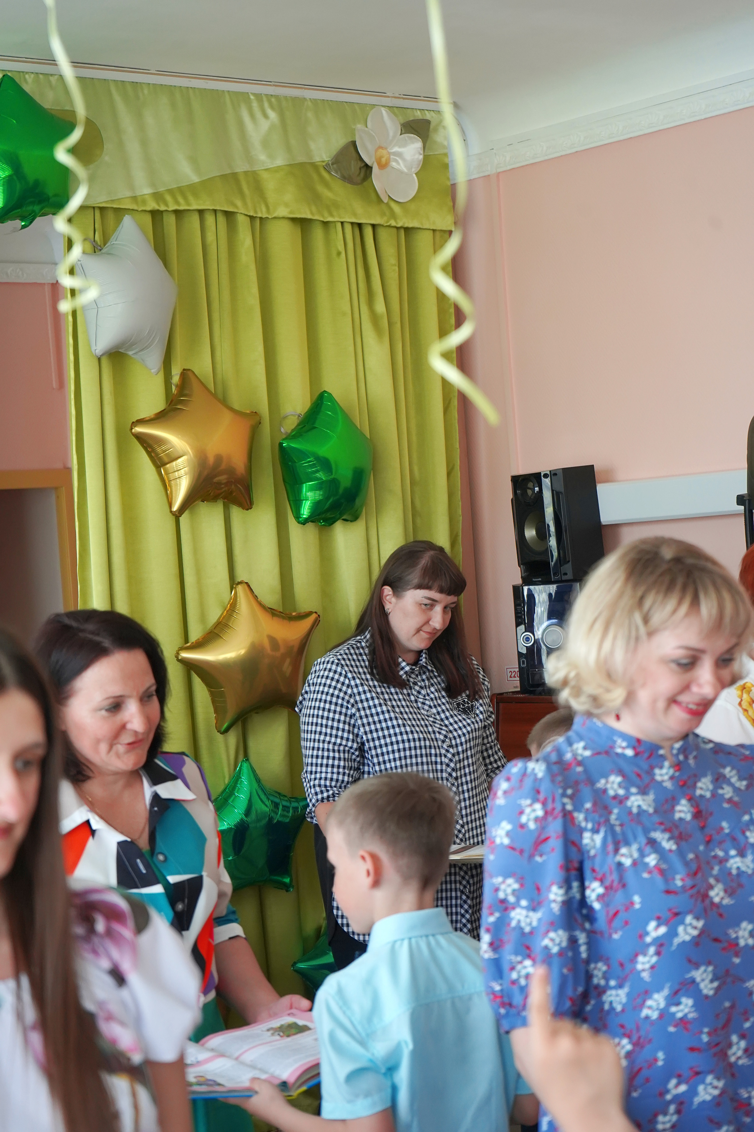 Фотосъемка видеосъёмка фотограф видеооператор новогодних утренников  в. Фотограф, видеооператор Нина Коршунова