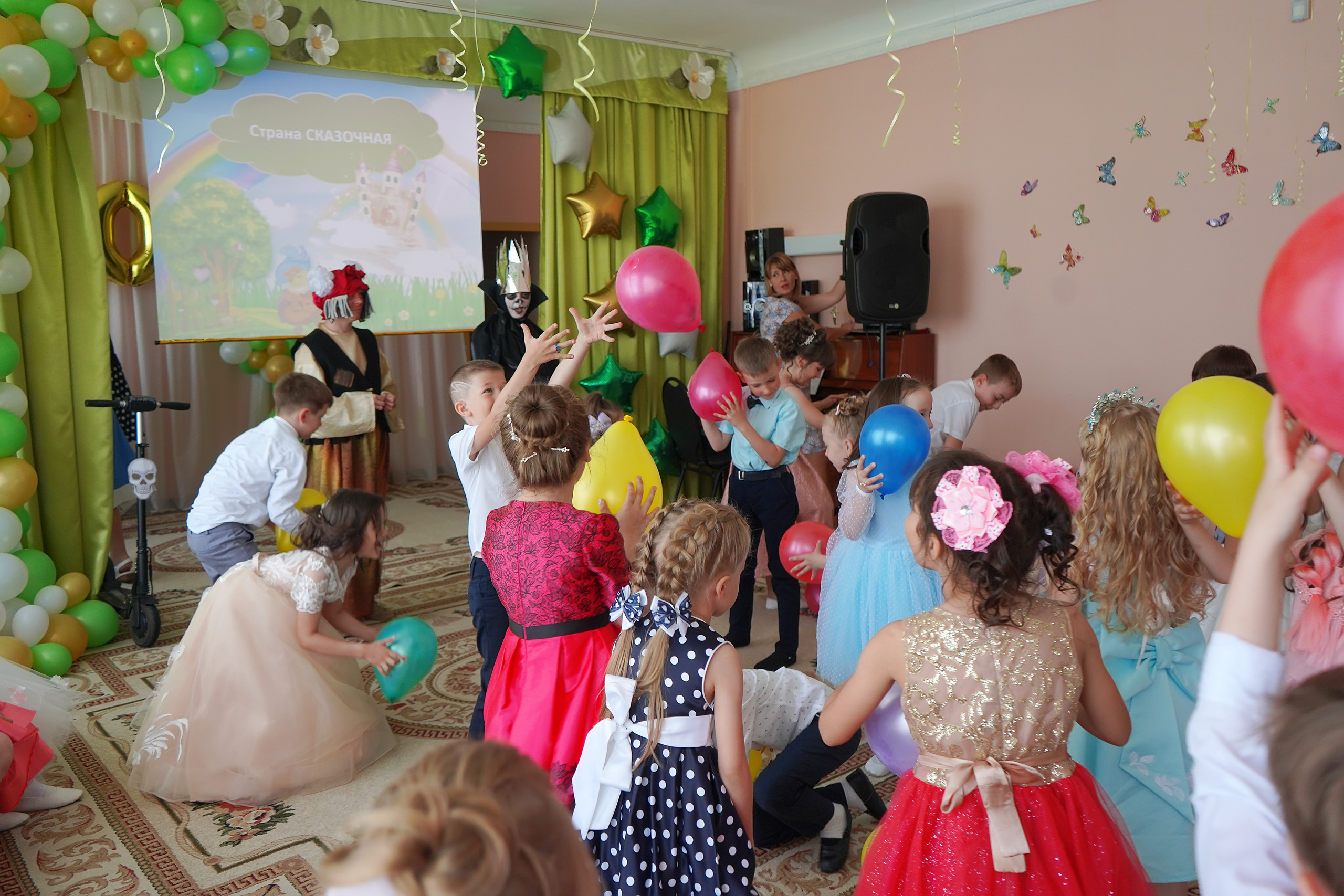 Фотосъемка видеосъёмка фотограф видеооператор новогодних утренников  в. Фотограф, видеооператор Нина Коршунова