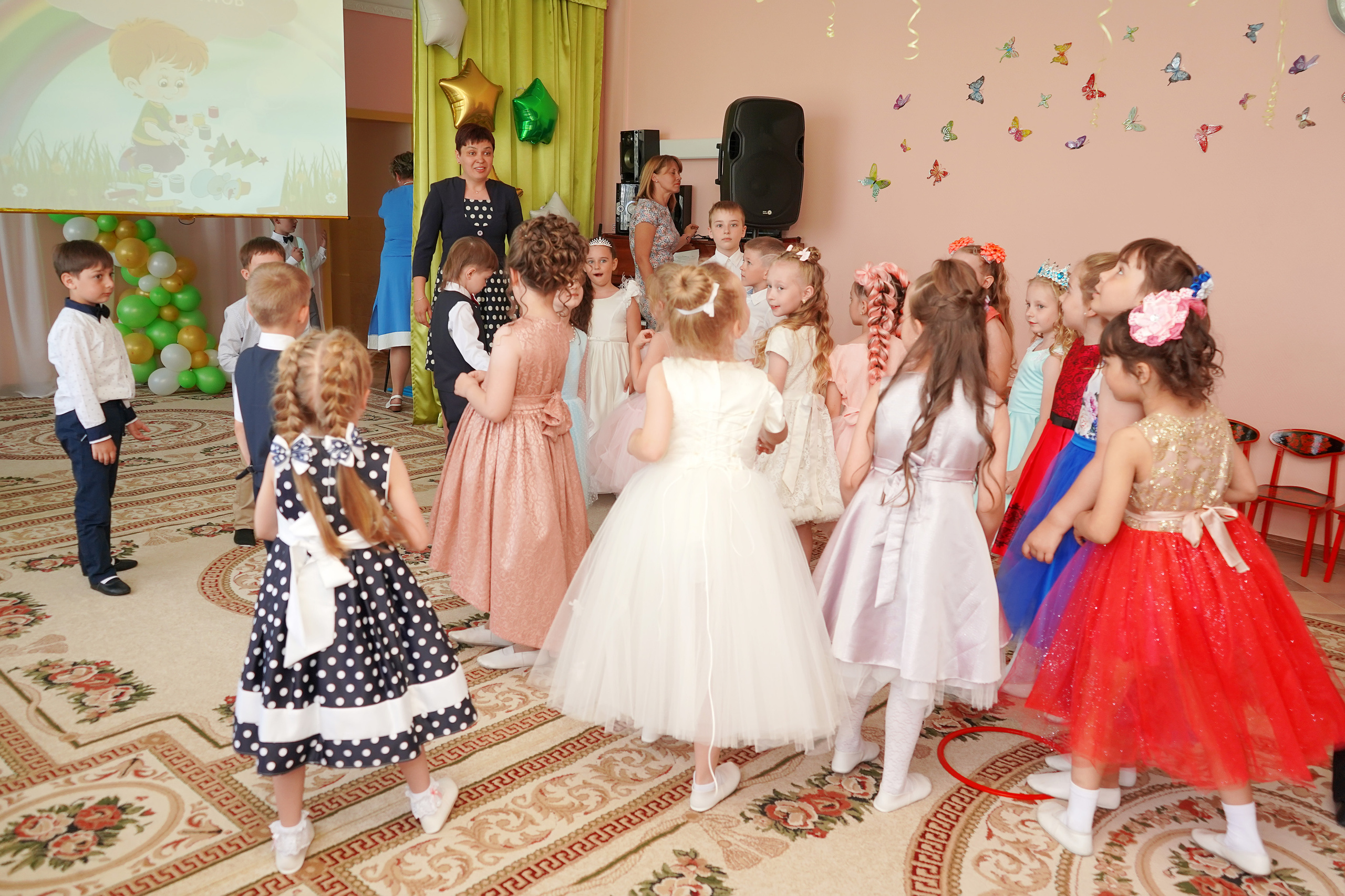 Фотосъемка видеосъёмка фотограф видеооператор новогодних утренников  в. Фотограф, видеооператор Нина Коршунова