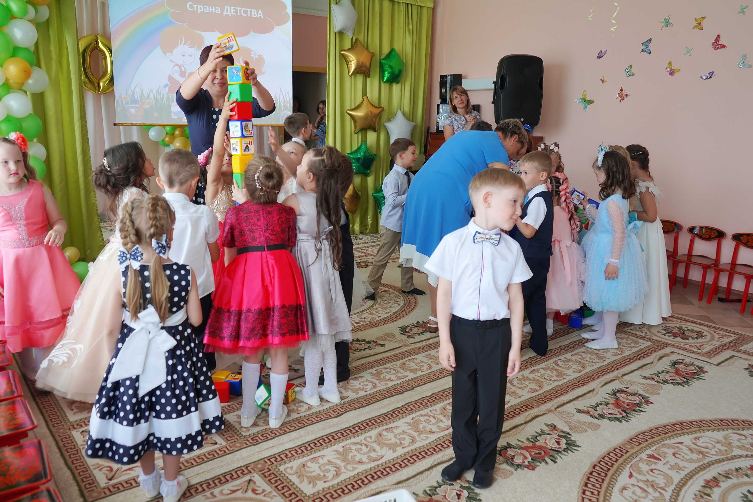 Фотосъемка видеосъёмка фотограф видеооператор новогодних утренников  в. Фотограф, видеооператор Нина Коршунова