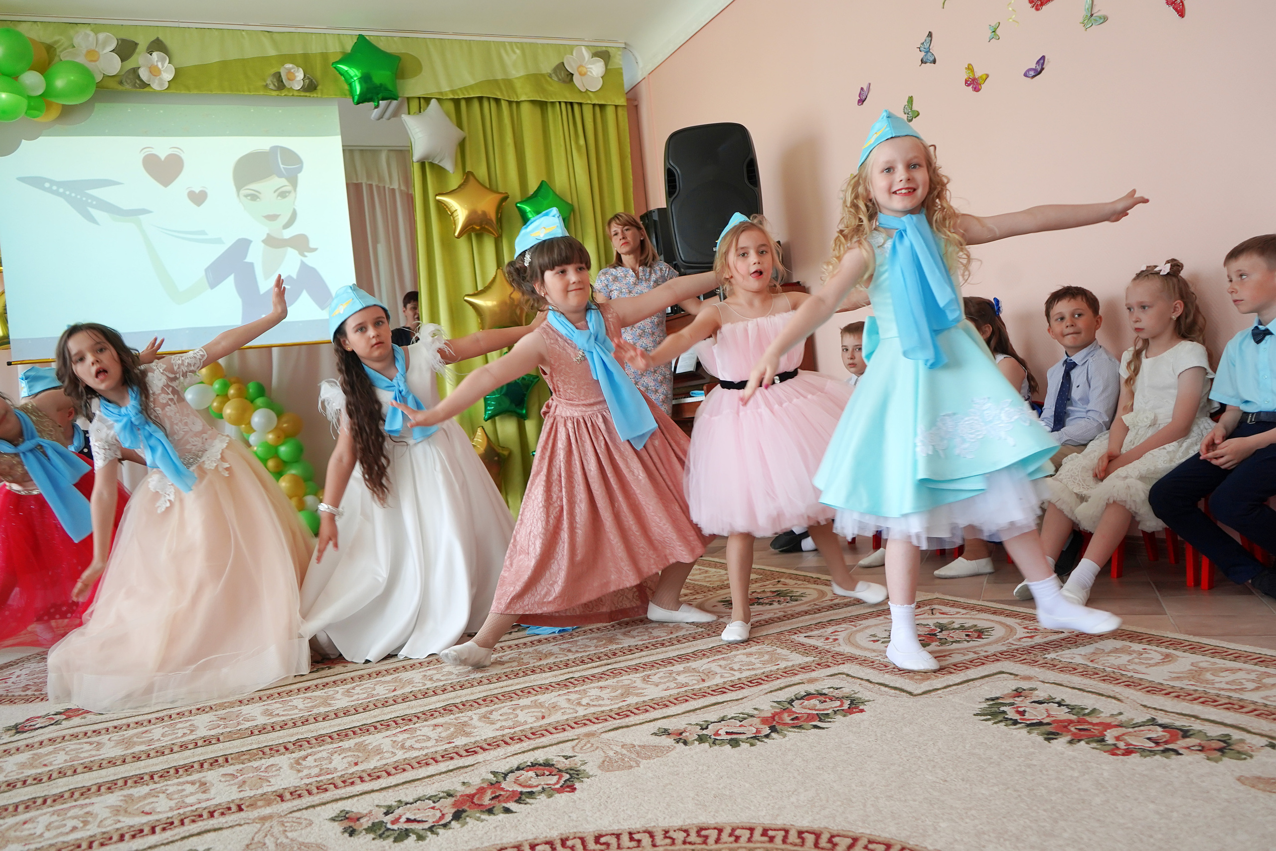 Фотосъемка видеосъёмка фотограф видеооператор новогодних утренников  в. Фотограф, видеооператор Нина Коршунова