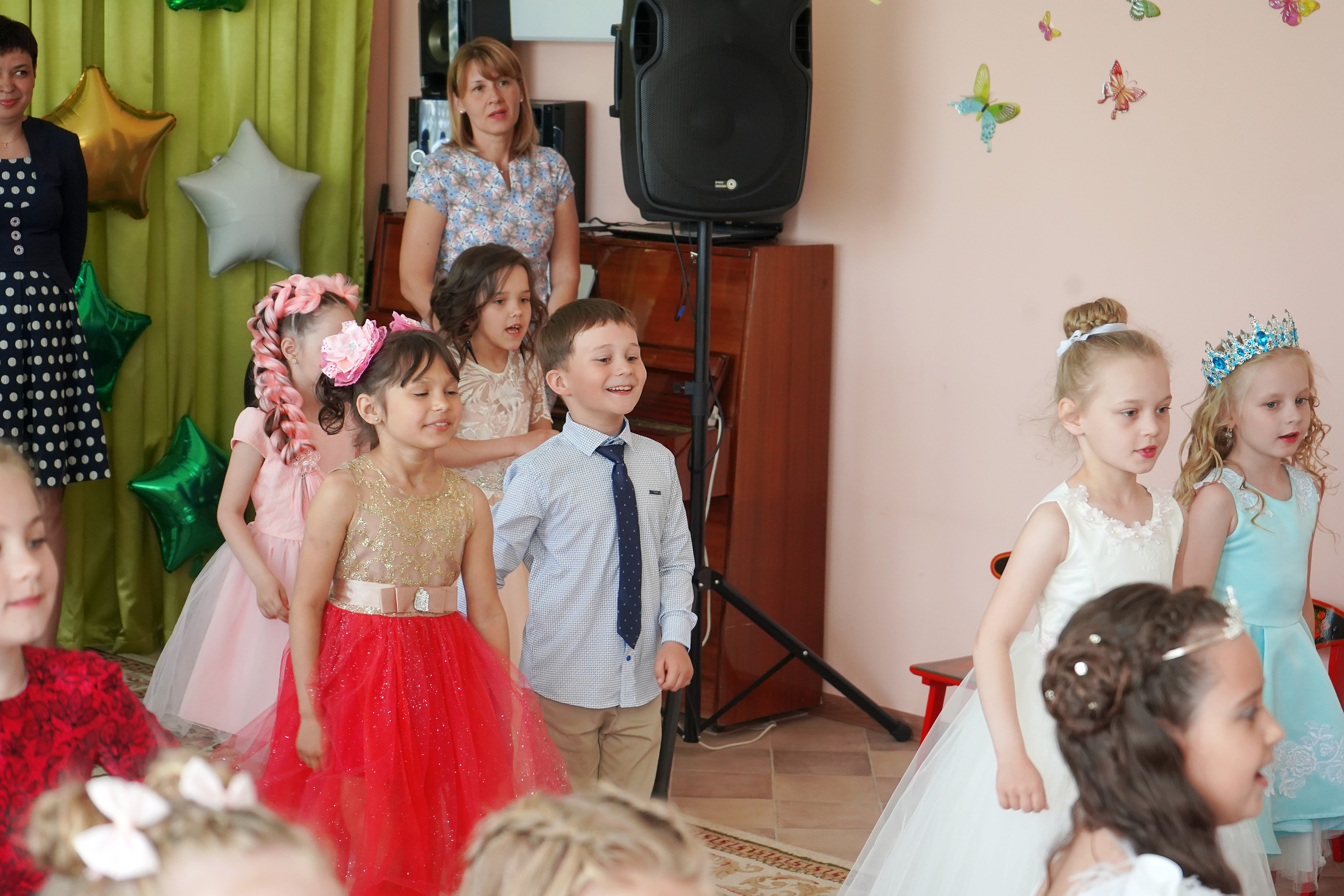 Фотосъемка видеосъёмка фотограф видеооператор новогодних утренников  в. Фотограф, видеооператор Нина Коршунова