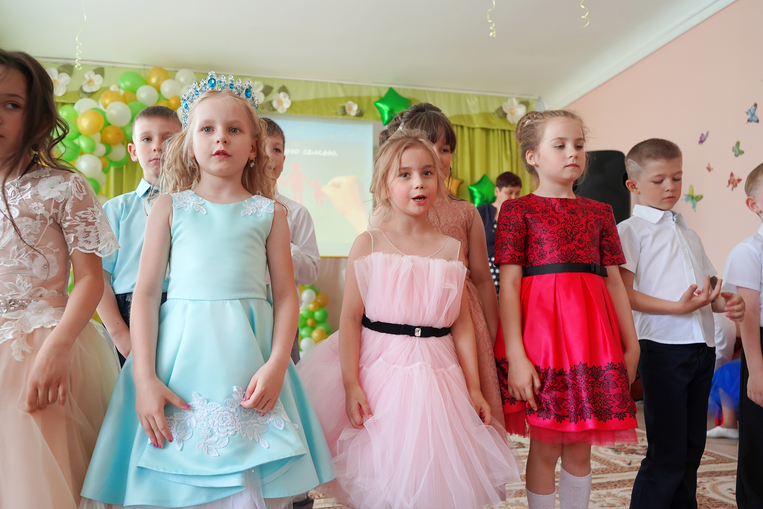 Фотосъемка видеосъёмка фотограф видеооператор новогодних утренников  в. Фотограф, видеооператор Нина Коршунова