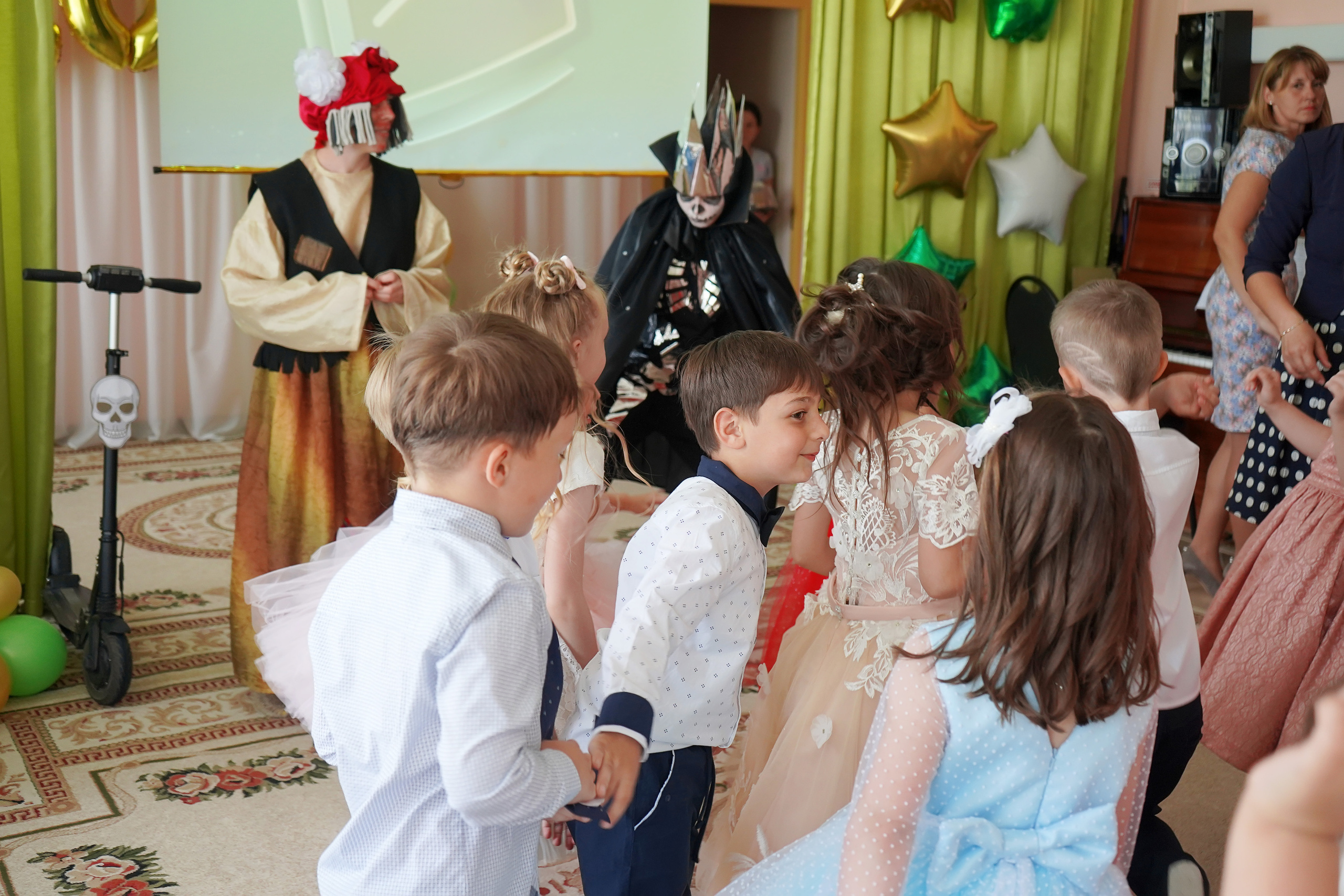 Фотосъемка видеосъёмка фотограф видеооператор новогодних утренников  в. Фотограф, видеооператор Нина Коршунова