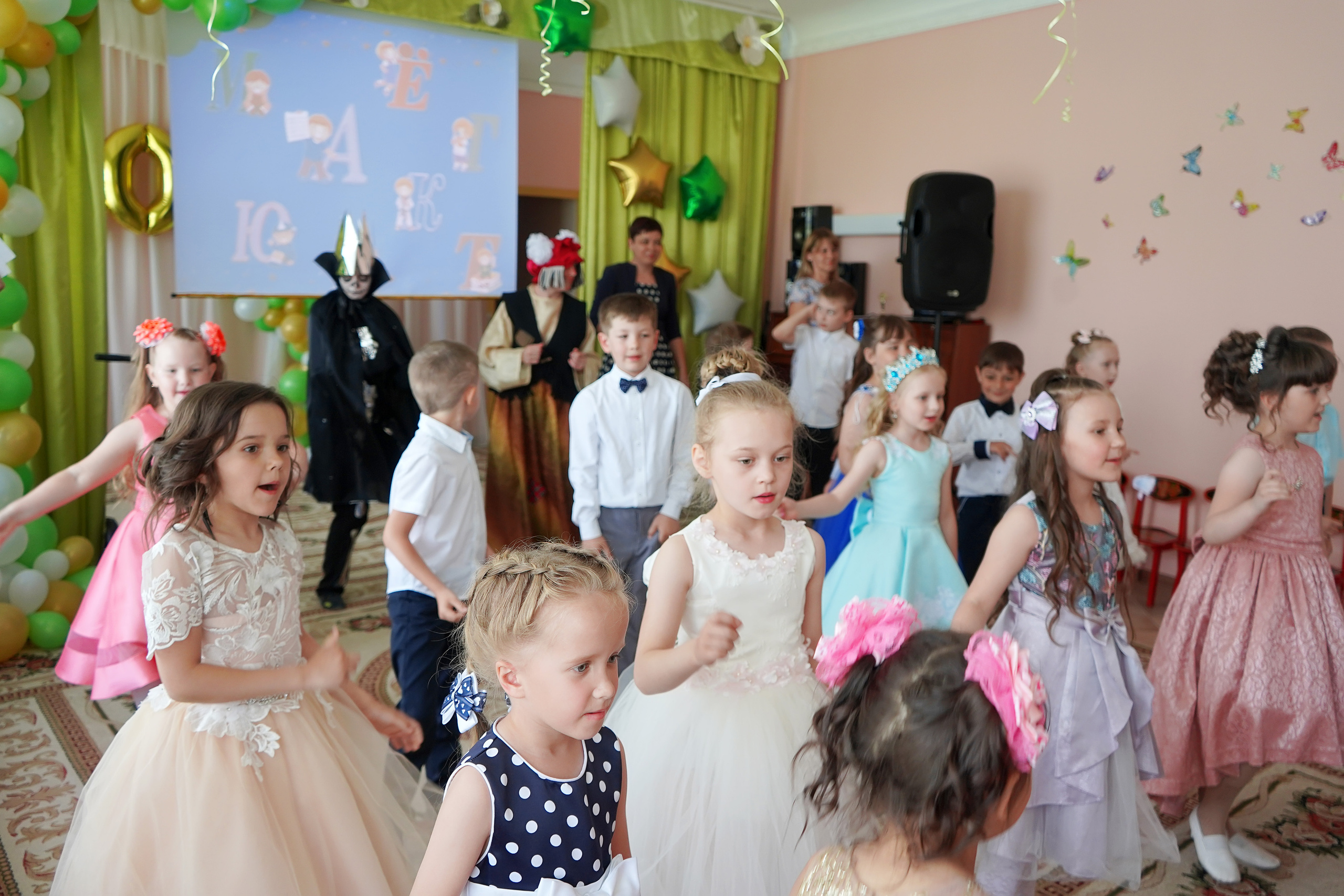 Фотосъемка видеосъёмка фотограф видеооператор новогодних утренников  в. Фотограф, видеооператор Нина Коршунова