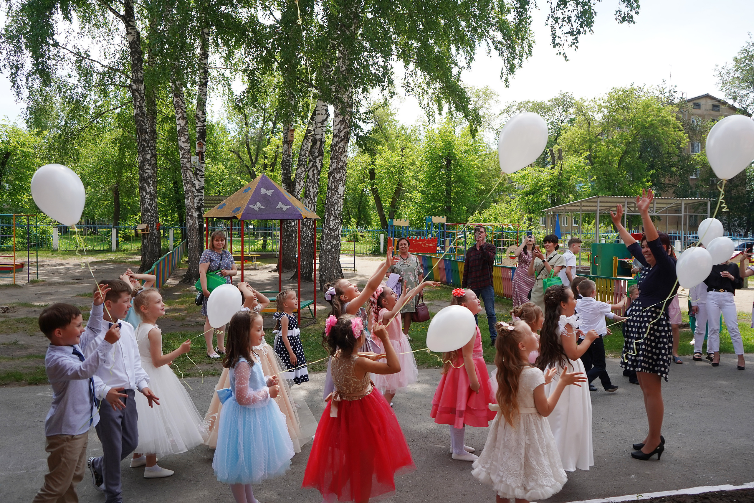Фотосъемка видеосъёмка фотограф видеооператор новогодних утренников  в. Фотограф, видеооператор Нина Коршунова