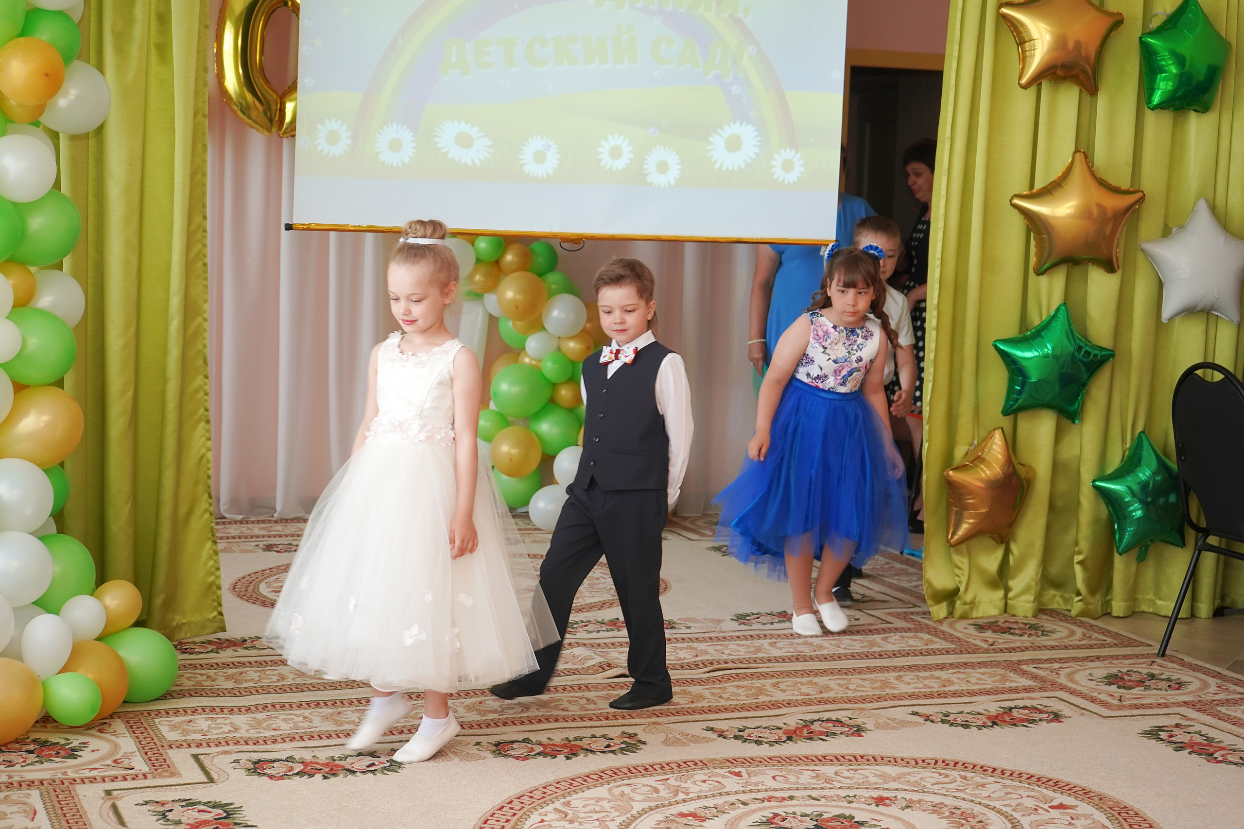 Фотосъемка видеосъёмка фотограф видеооператор новогодних утренников  в. Фотограф, видеооператор Нина Коршунова