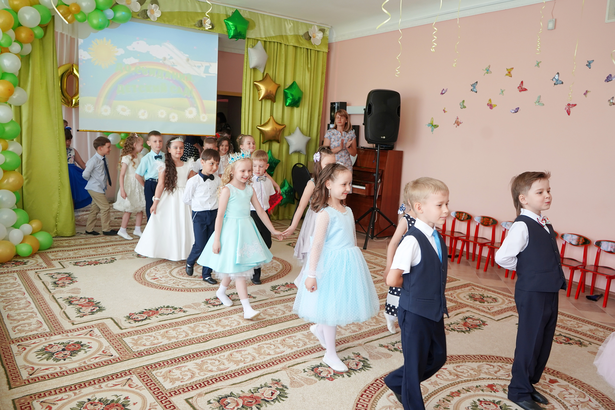 Фотосъемка видеосъёмка фотограф видеооператор новогодних утренников  в. Фотограф, видеооператор Нина Коршунова