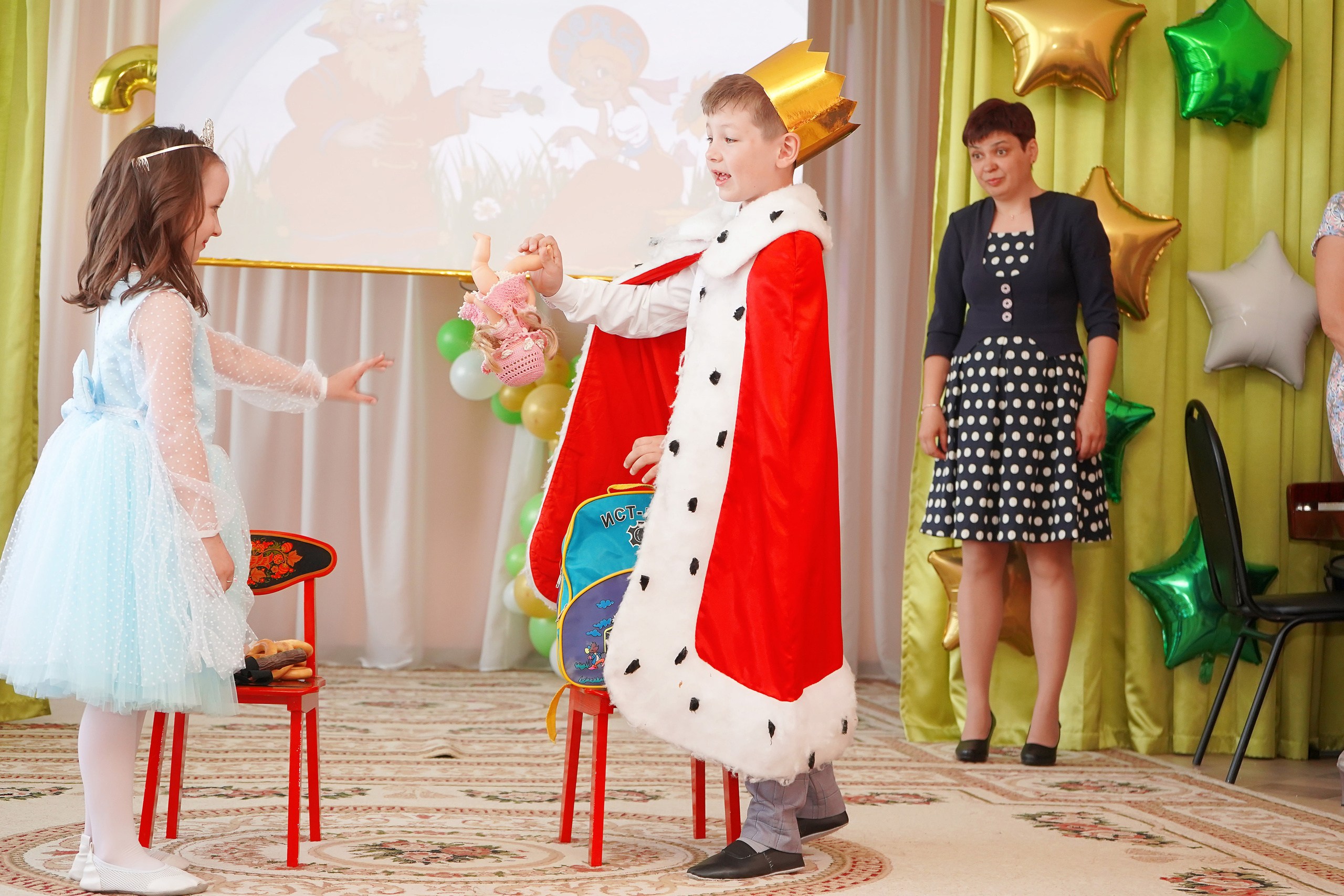 Фотосъемка видеосъёмка фотограф видеооператор новогодних утренников  в. Фотограф, видеооператор Нина Коршунова