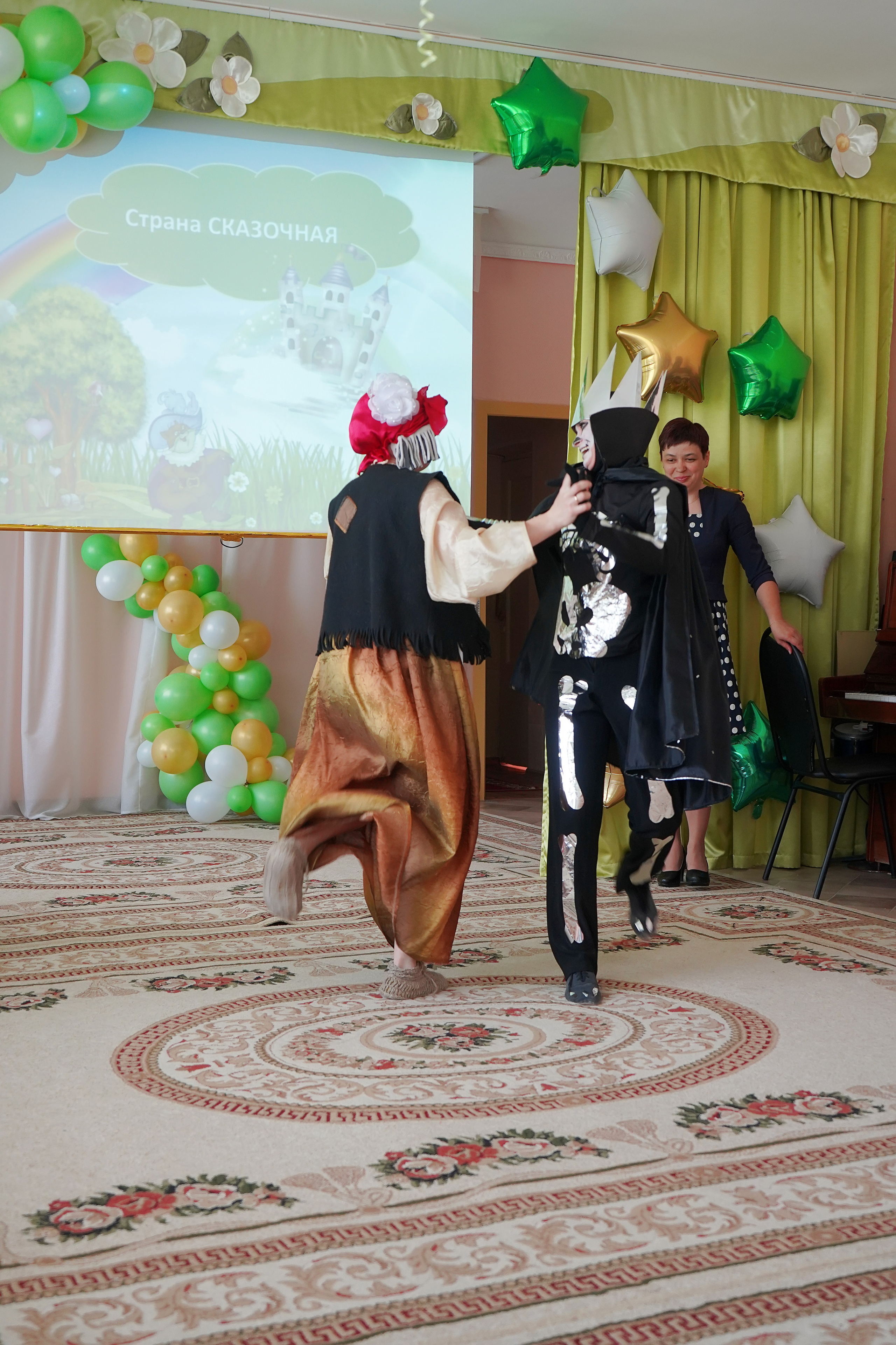 Фотосъемка видеосъёмка фотограф видеооператор новогодних утренников  в. Фотограф, видеооператор Нина Коршунова