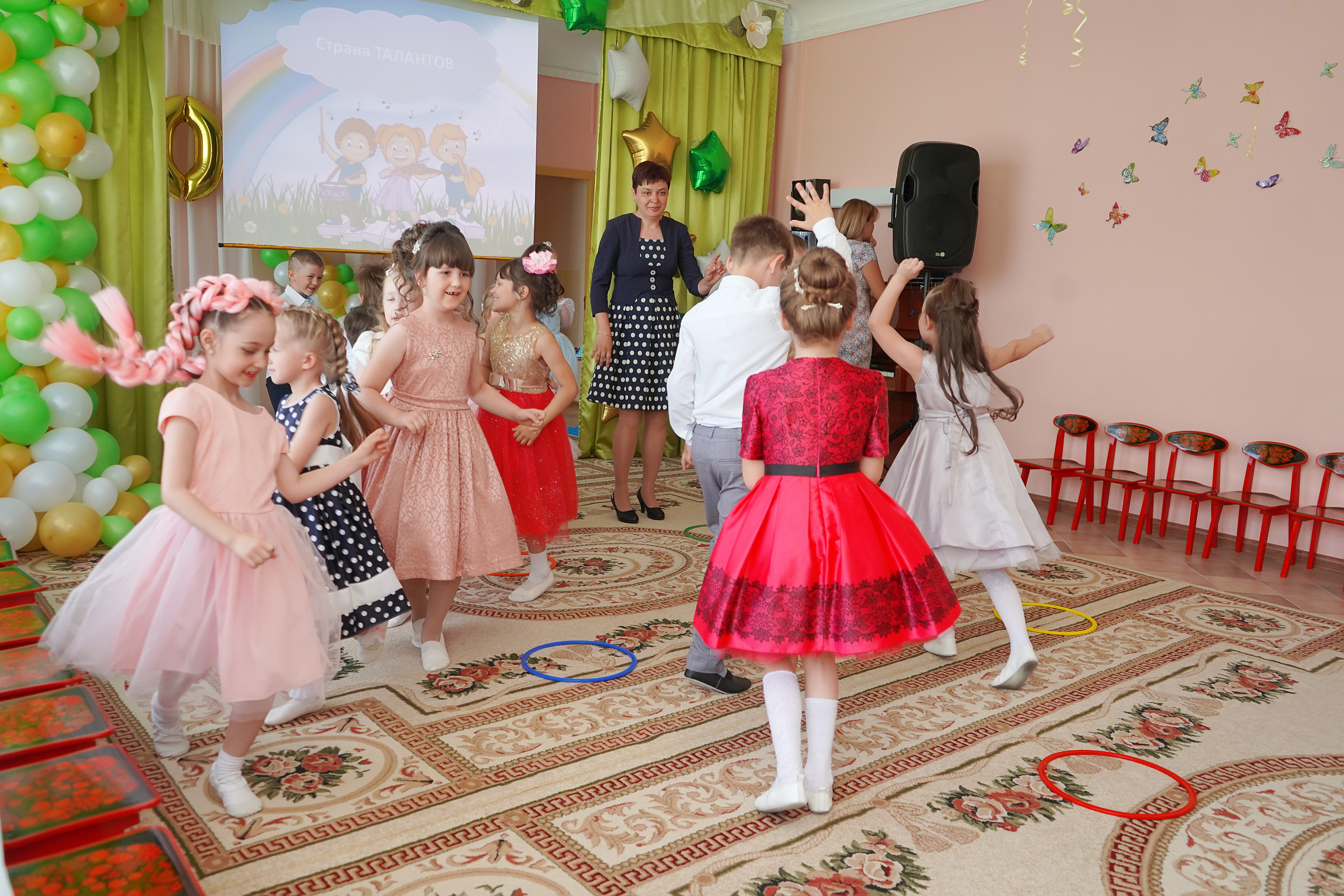 Фотосъемка видеосъёмка фотограф видеооператор новогодних утренников  в. Фотограф, видеооператор Нина Коршунова