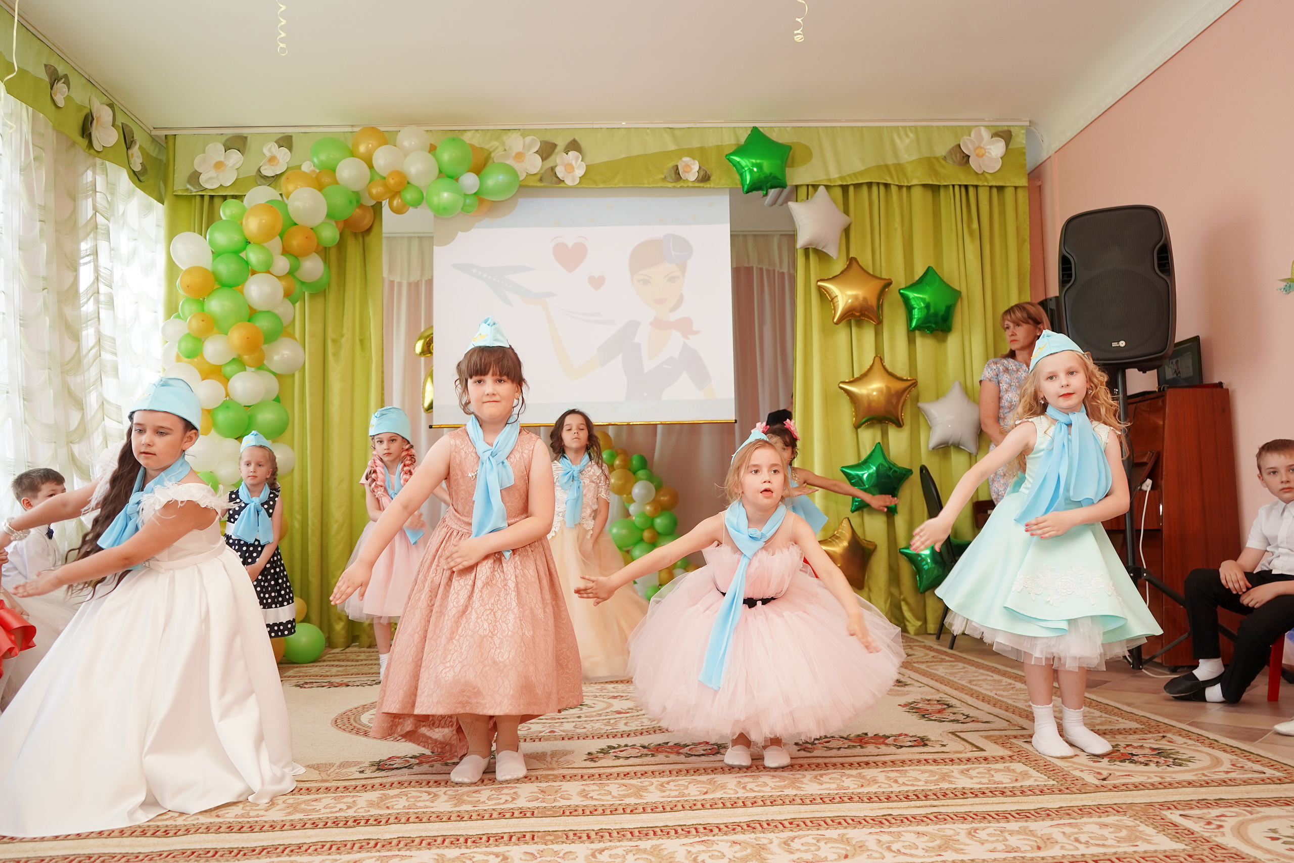 Фотосъемка видеосъёмка фотограф видеооператор новогодних утренников  в. Фотограф, видеооператор Нина Коршунова