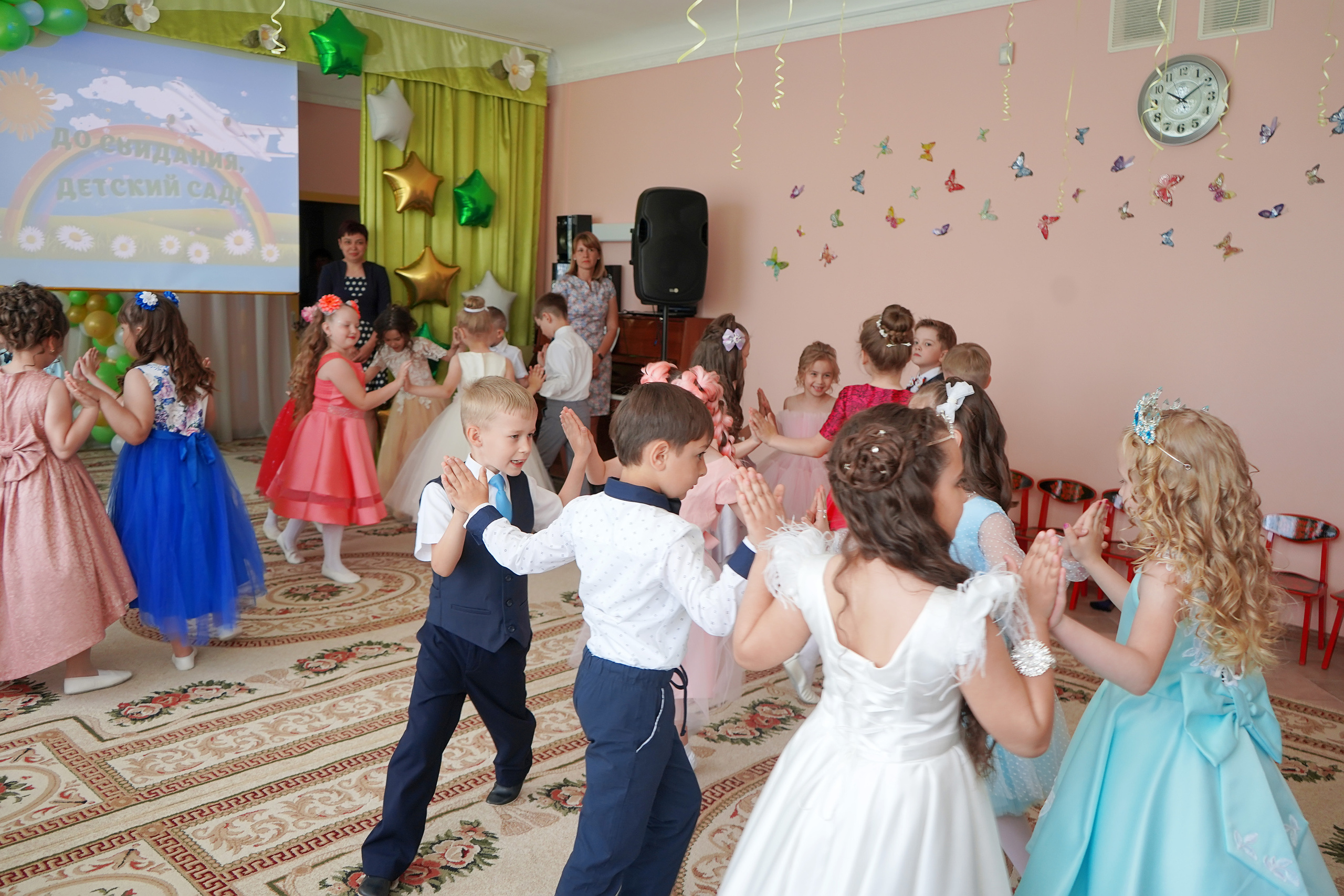 Фотосъемка видеосъёмка фотограф видеооператор новогодних утренников  в. Фотограф, видеооператор Нина Коршунова