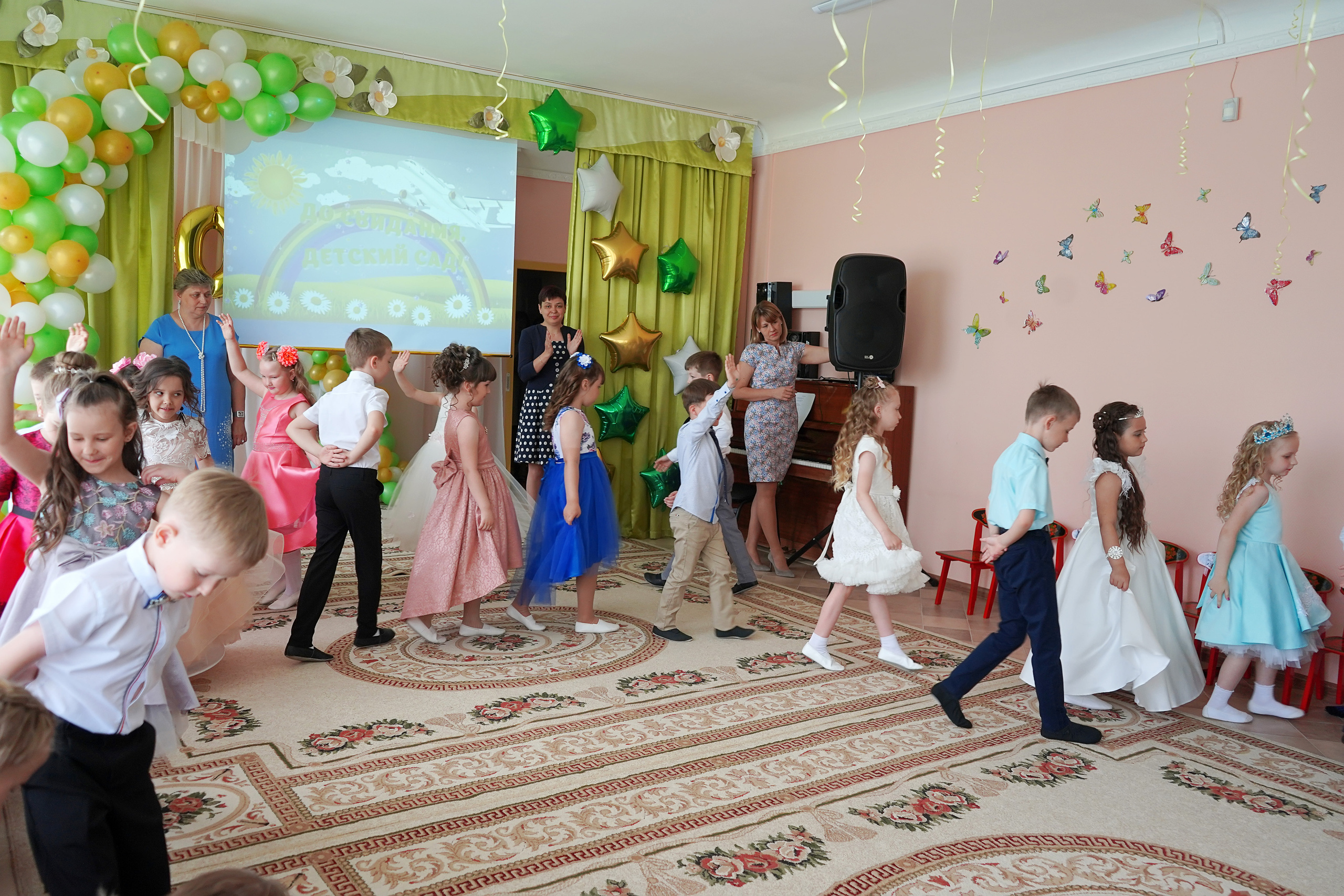 Фотосъемка видеосъёмка фотограф видеооператор новогодних утренников  в. Фотограф, видеооператор Нина Коршунова