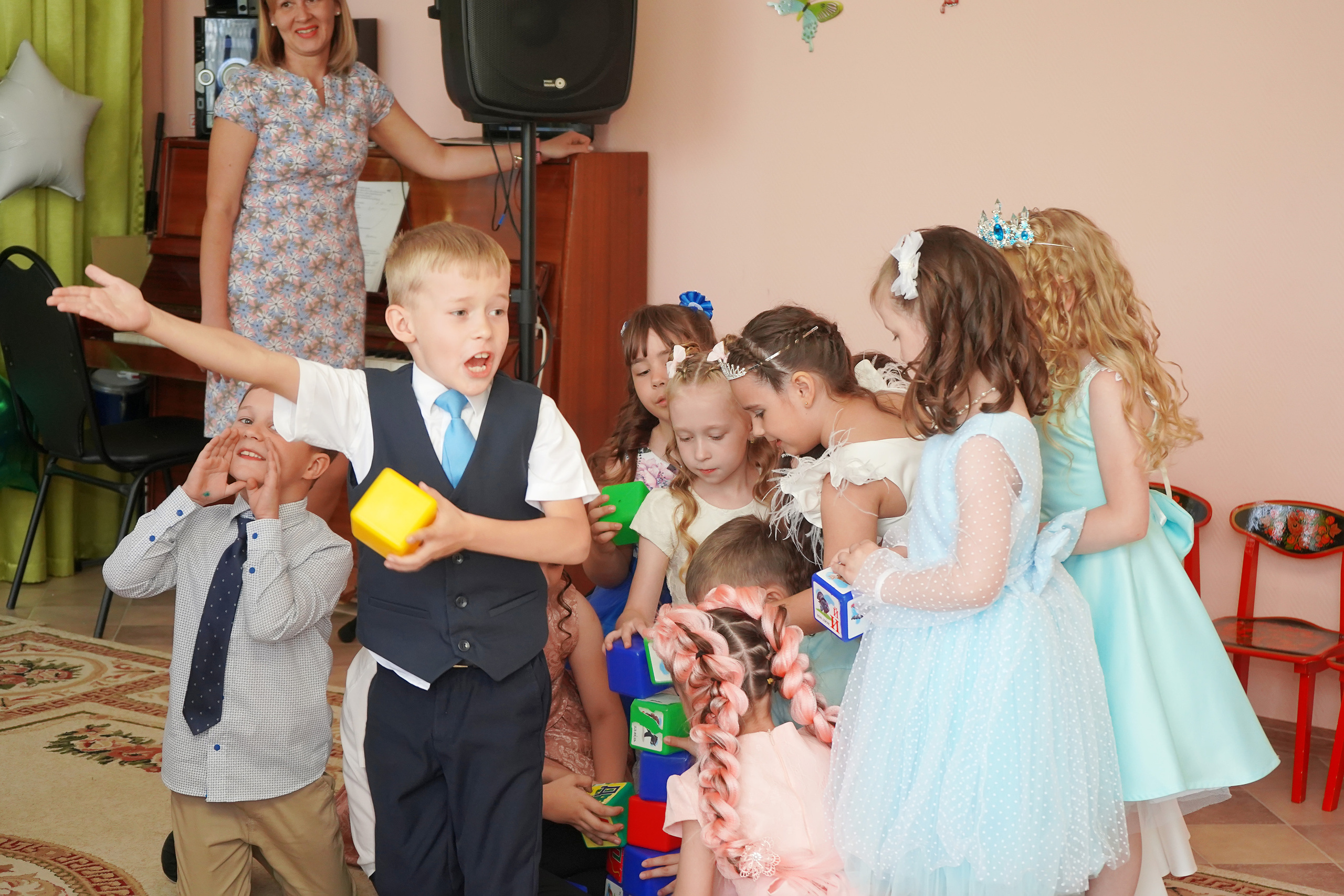 Фотосъемка видеосъёмка фотограф видеооператор новогодних утренников  в. Фотограф, видеооператор Нина Коршунова