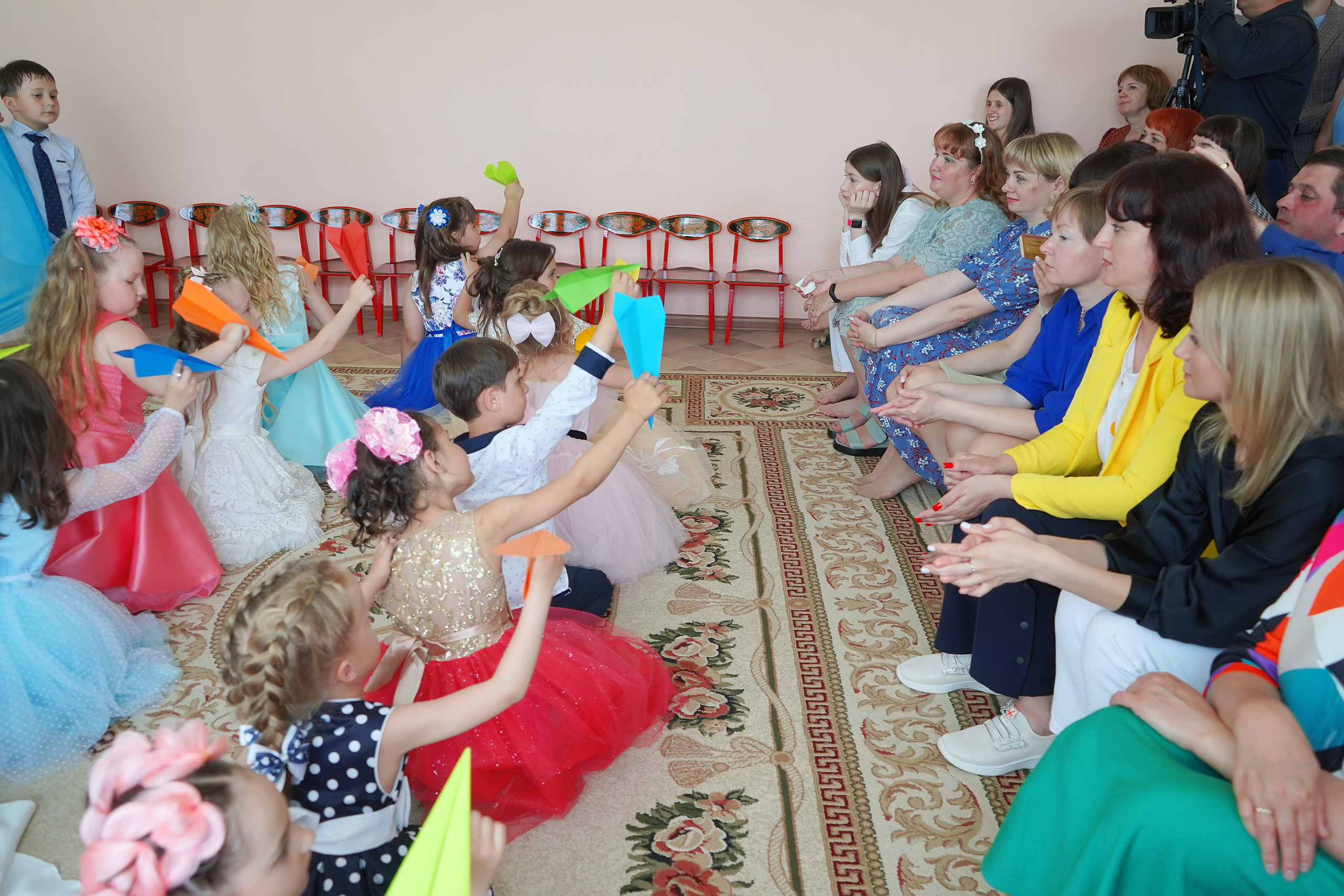 Фотосъемка видеосъёмка фотограф видеооператор новогодних утренников  в. Фотограф, видеооператор Нина Коршунова